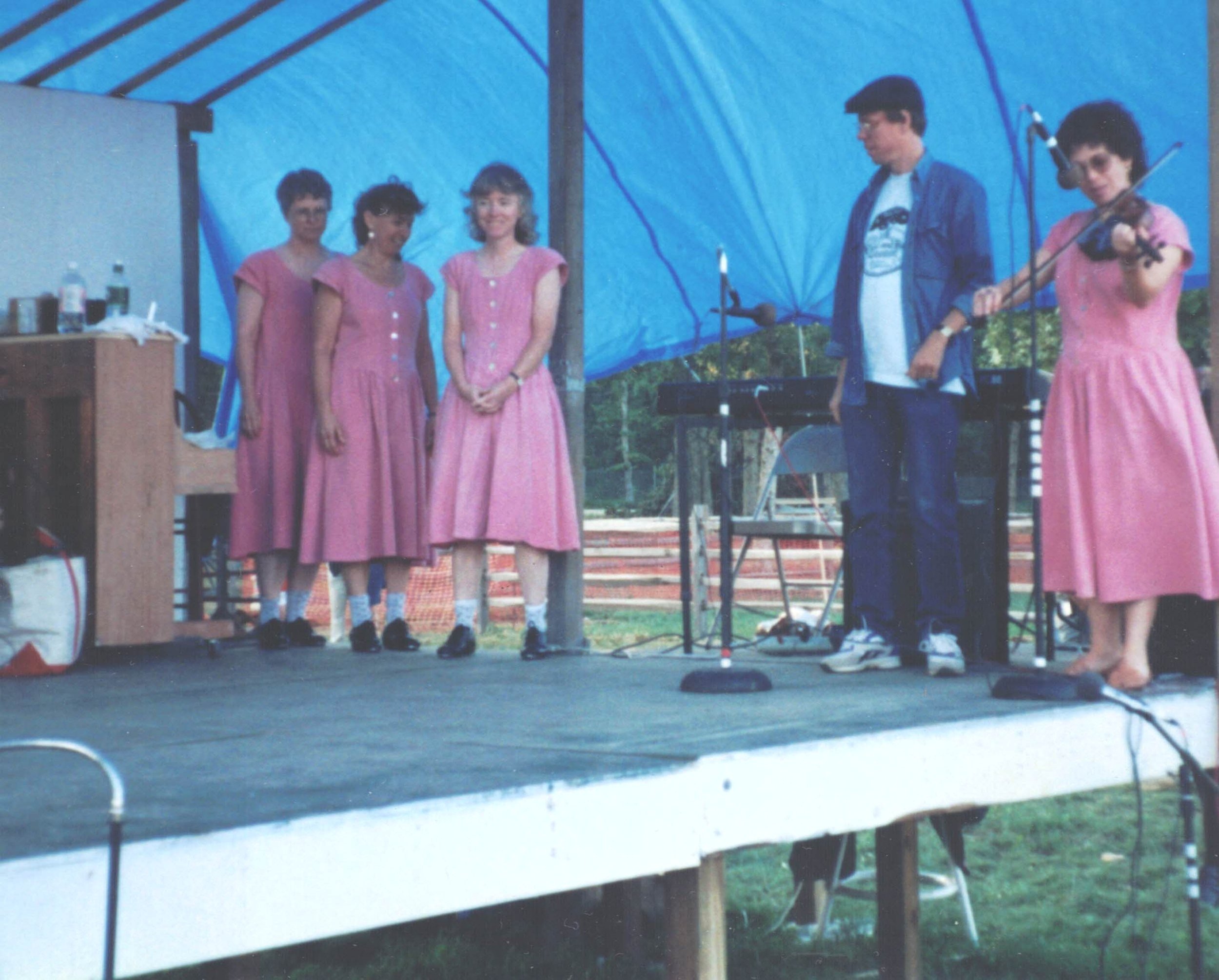 1997-Clogging+Capers+on+stage.jpg