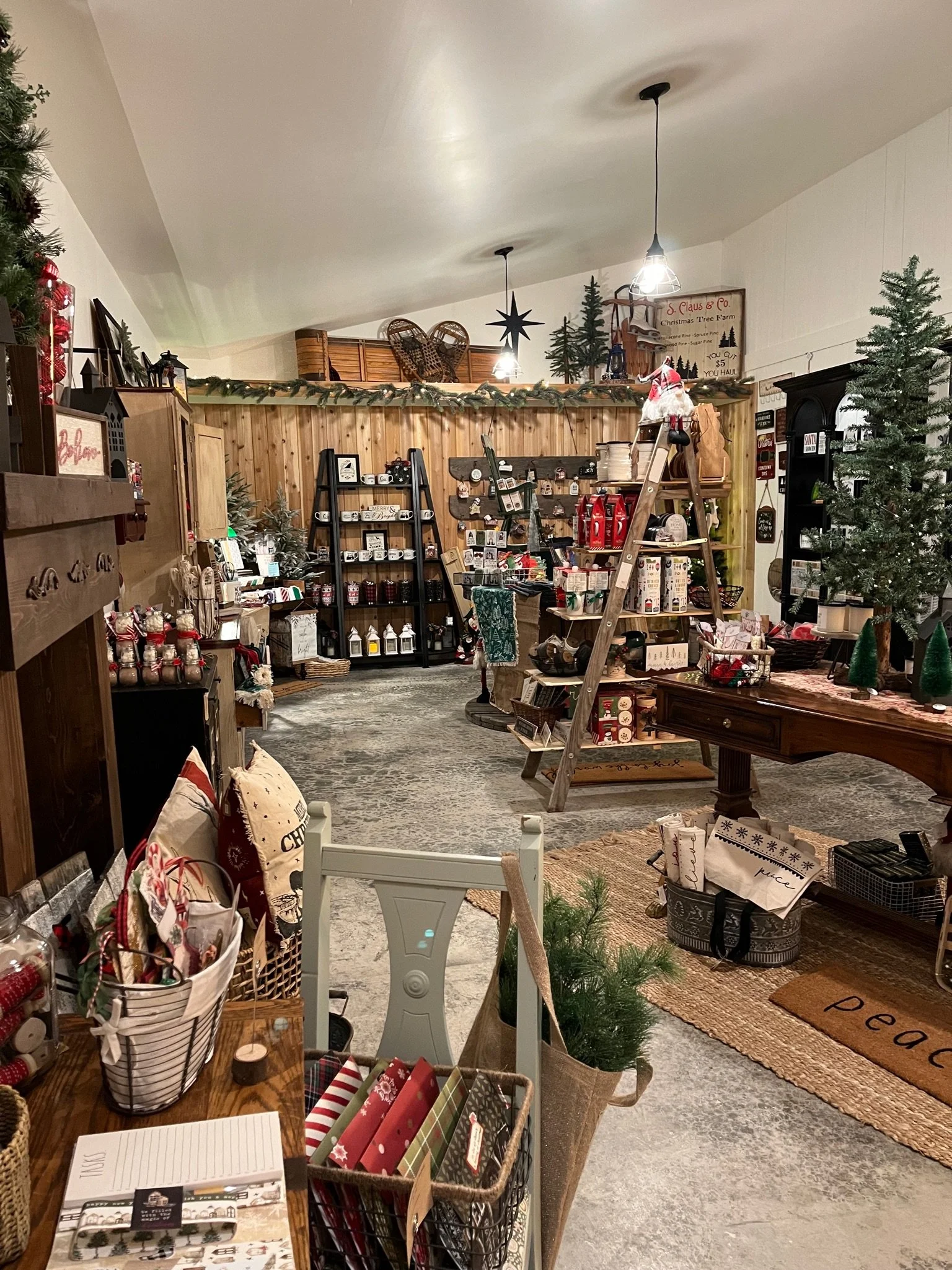 Gallery 3 — Shining Star Tree Farm + Venue