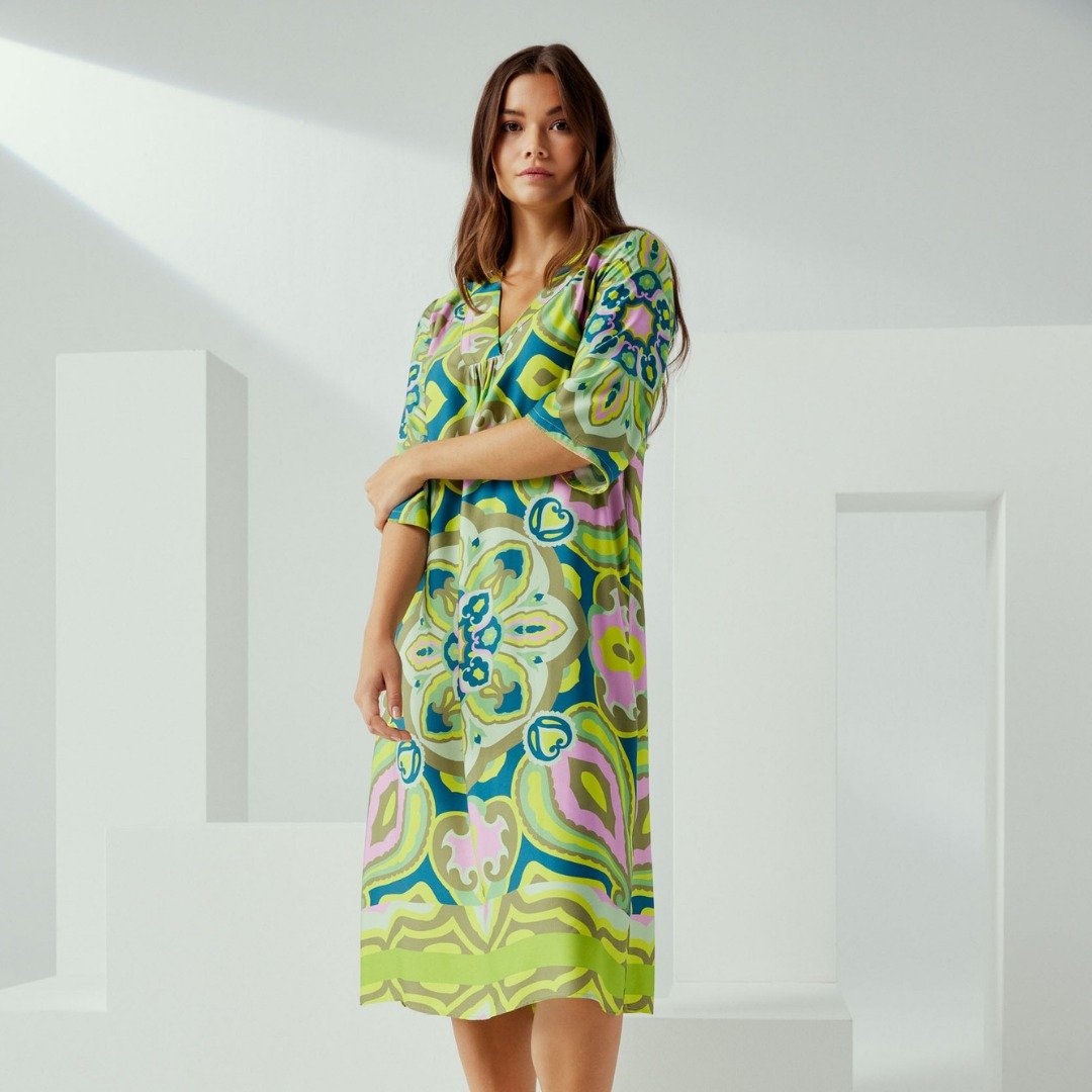 What do you think? Isn't this print beautiful?

#wewearsmithandsoul #smithandsoul #smithandsoulfashion #collectionsummer #april2024collection #colorfulspring #ultimofashion #ultimofashiongroup