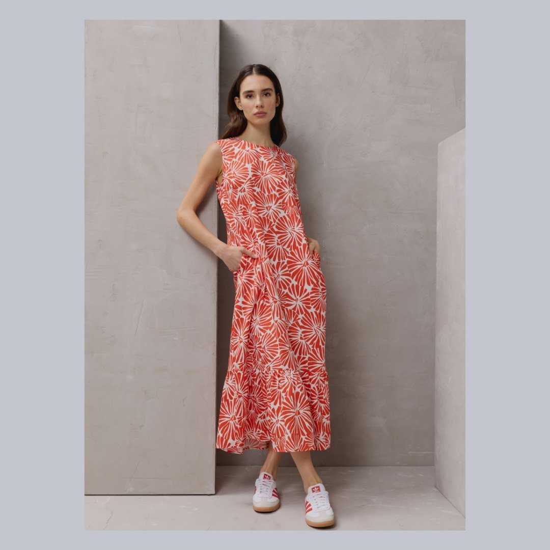 Collection Summer
May 2025

#wewearsmithandsoul #smithandsoulfashion #smithandsoul #collectionsummer #maycollection #ultimofashion #ulktimofashiongroup #leoprint #aperol #limoncello #fashionmadeingermany