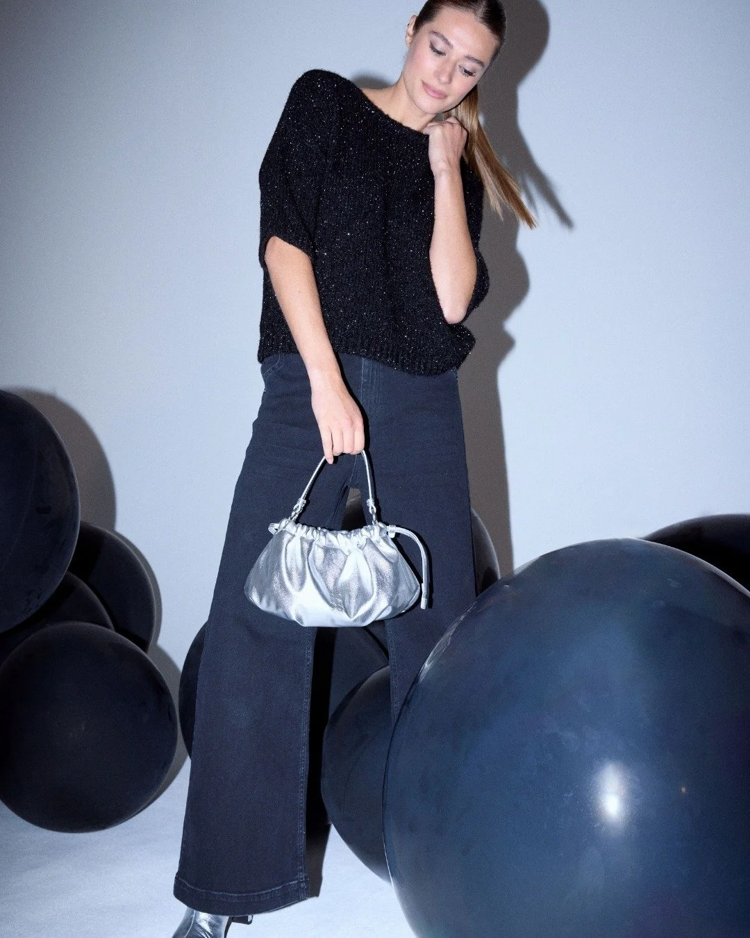 Smith&amp;Soul collection 'Party 25'
Check out the new collection in our stores and at the retailer of your choice.
#wewearsmithandsoul #smithandsoul #smithandsoulfashion #winterfashion #fashionforsophisticatedwoman #partyfashion  #collectionwinter  