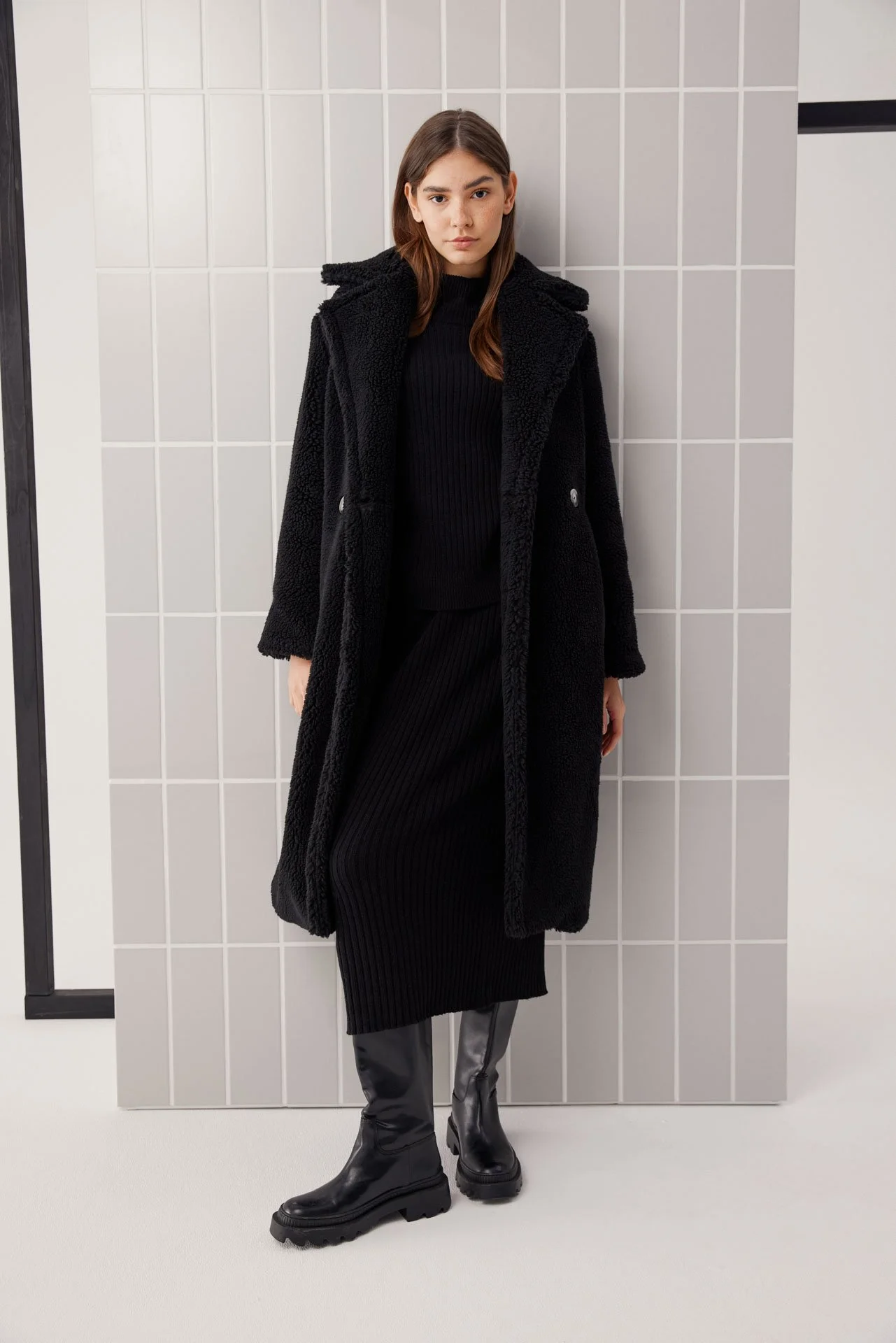 PULLOVER
1023-1033
COAT
1023-1053
SKIRT
1023-1034