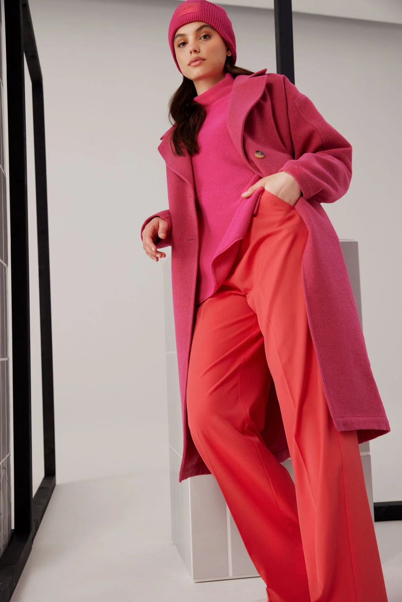 HAT
1123-1064
COAT
1123-1152
KNIT PULLOVER
1123-1114
PANTS
1123-1145