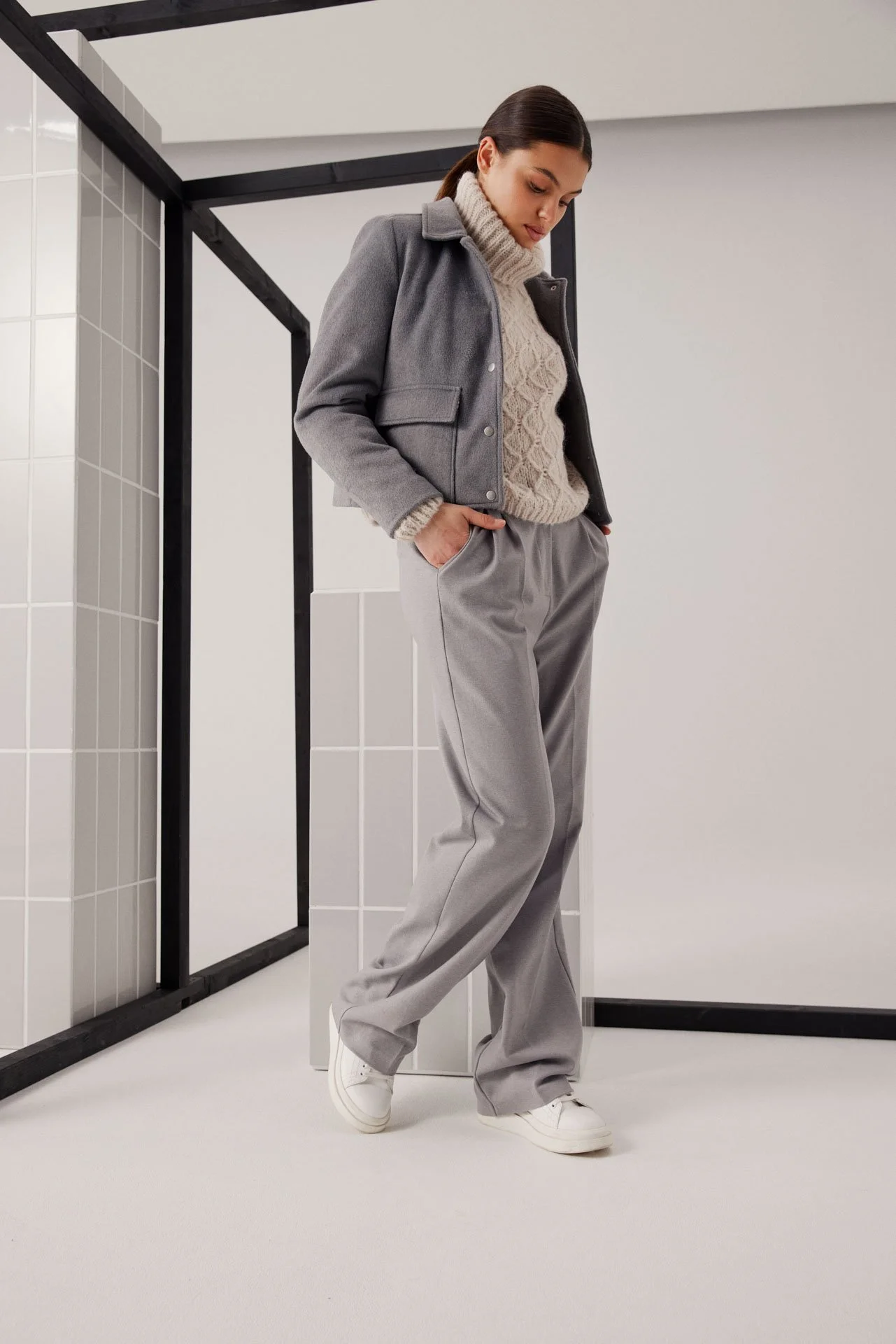 JACKET
1123-1153
PULLOVER
1123-1133
PANTS
1123-0956