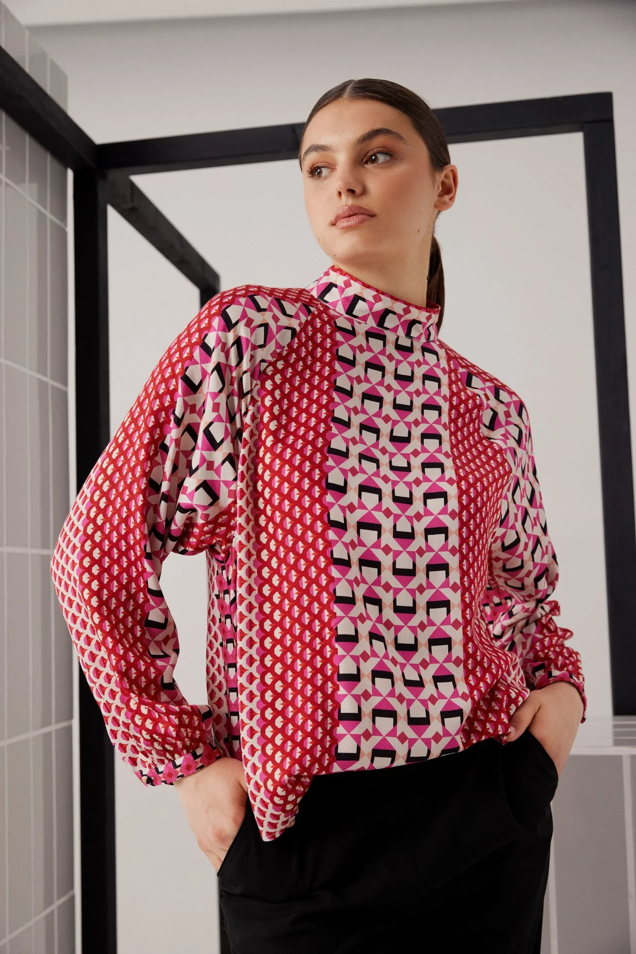 BLOUSE
1123-1100_1406
BLOUSE
1123-1158