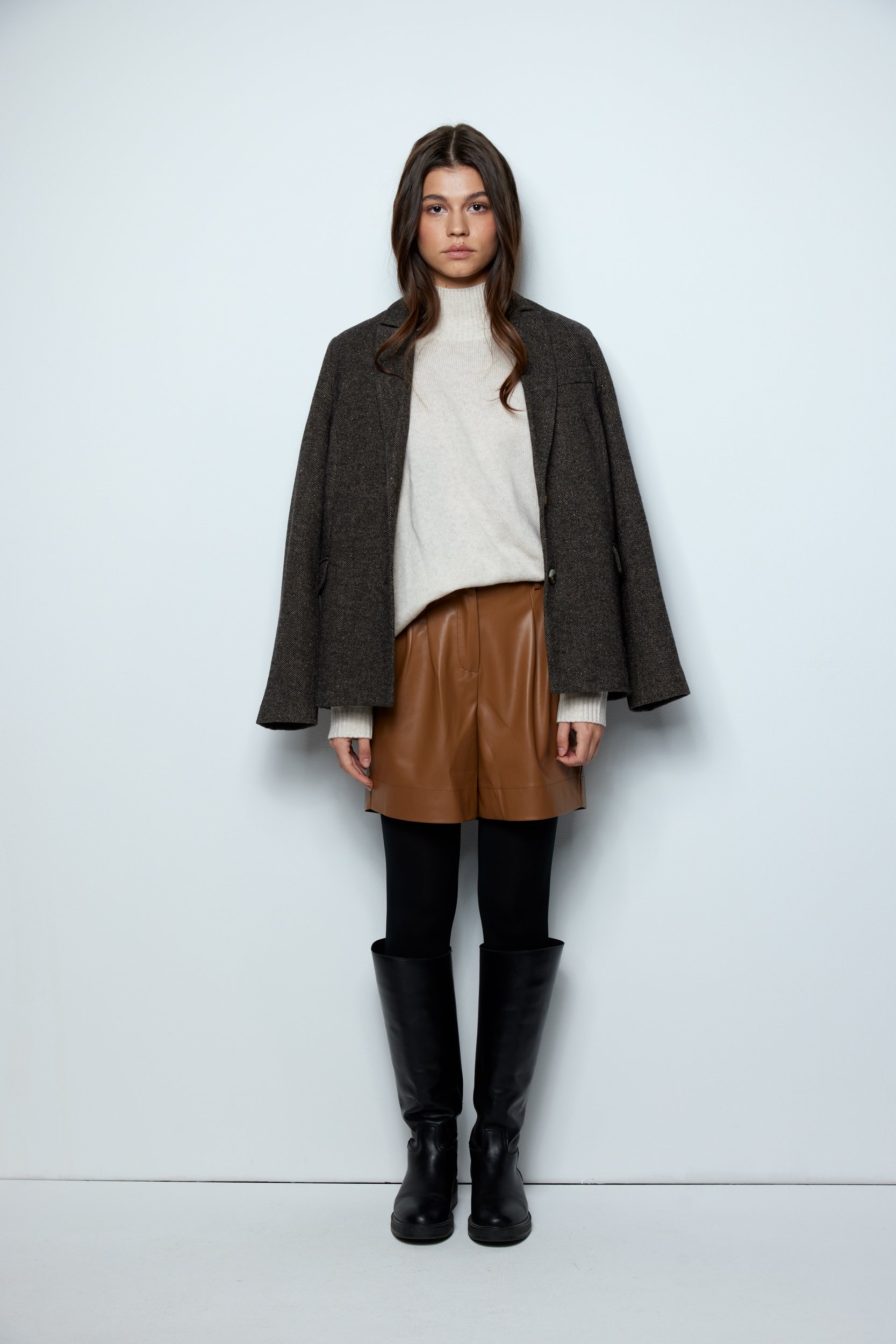pullover . 1124-1144
jacket . 1124-1161
pants . 1124-1151