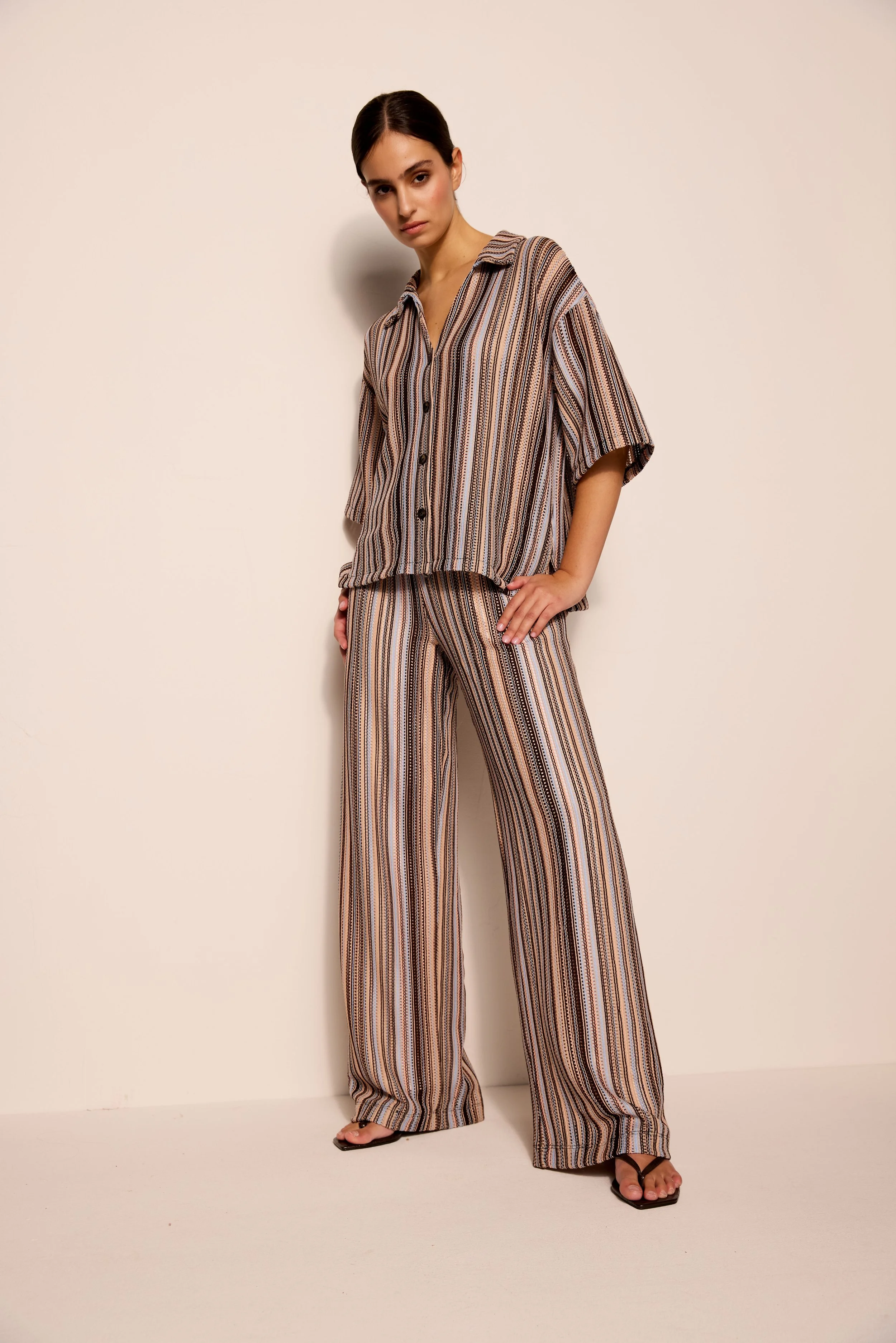 11_2025_smith&soul_lookbook_motiv_42_30013_master.jpg