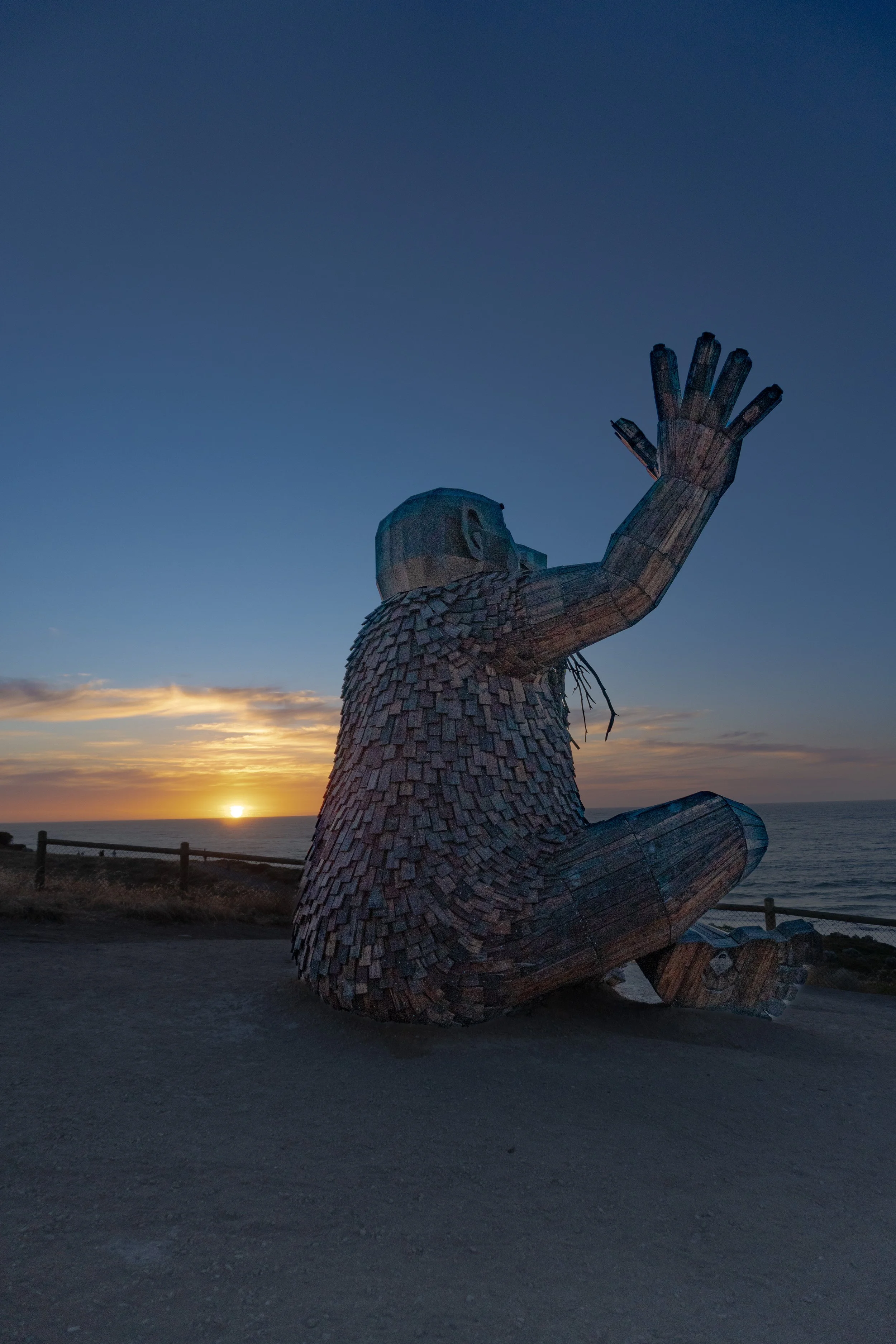 Santi Ikto on sunset