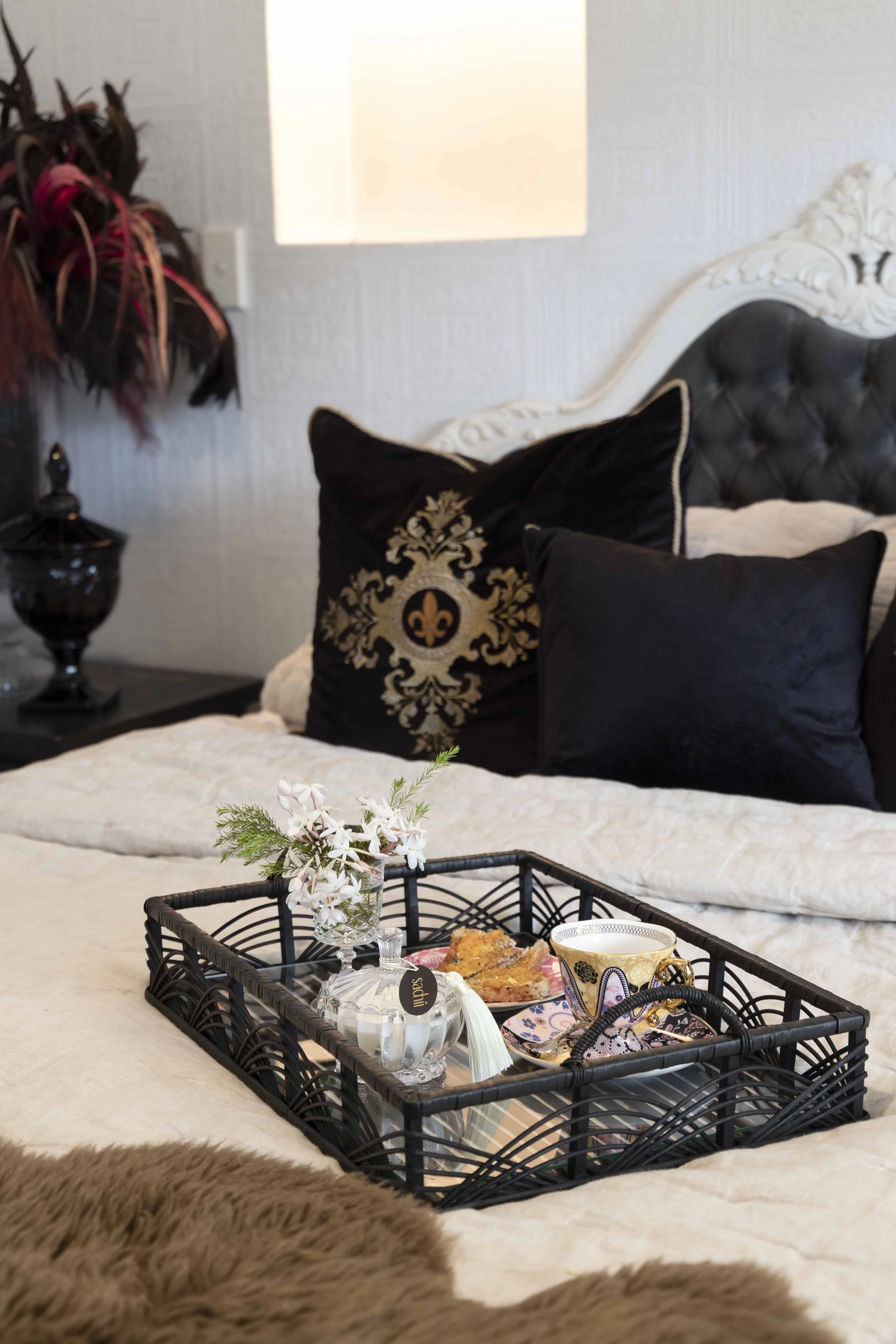 black rattan tray .jpg