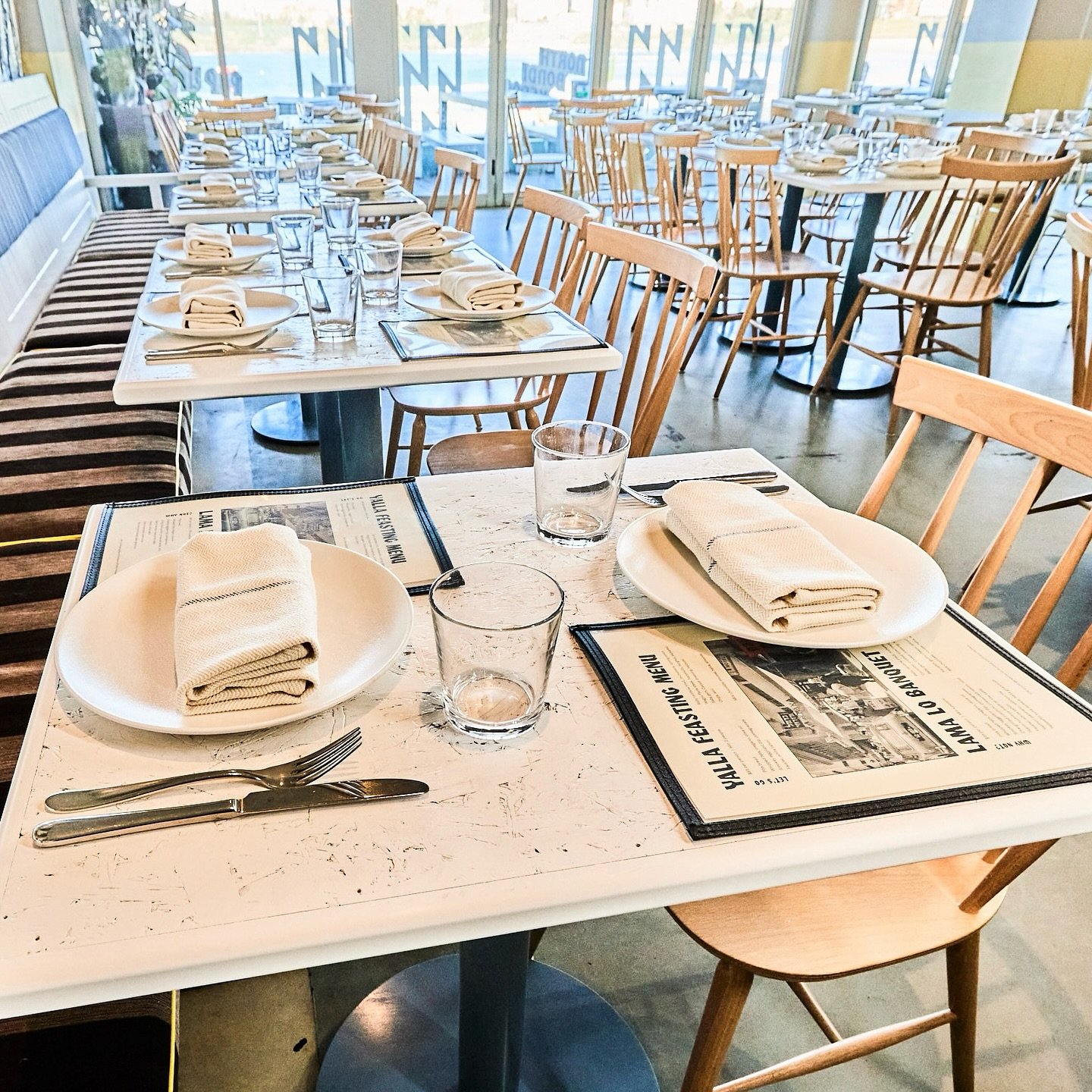 All the textured tops at @northbondifish.

&bull; OSB tabletops with timber surrounds in white 2-pack finish &bull;
 
#customfurnituresydney #hospitalityfurniture #hospitalityfitout #restaurantfitout #sydney