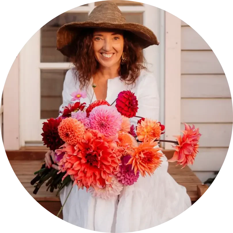 Rachel Torrealba - Collector Cottage & Blooms of Braddon
