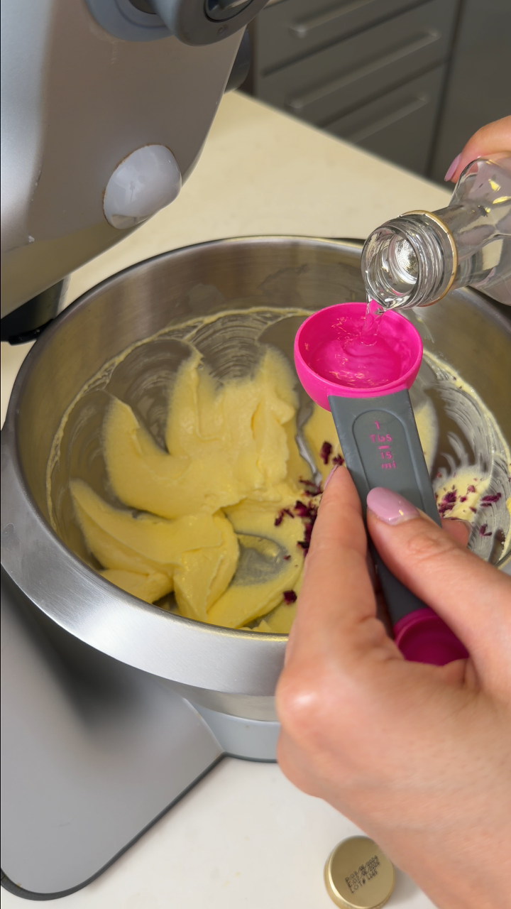 TheCharlotteMei Recipe - Rose Petal Shortbread 3.png