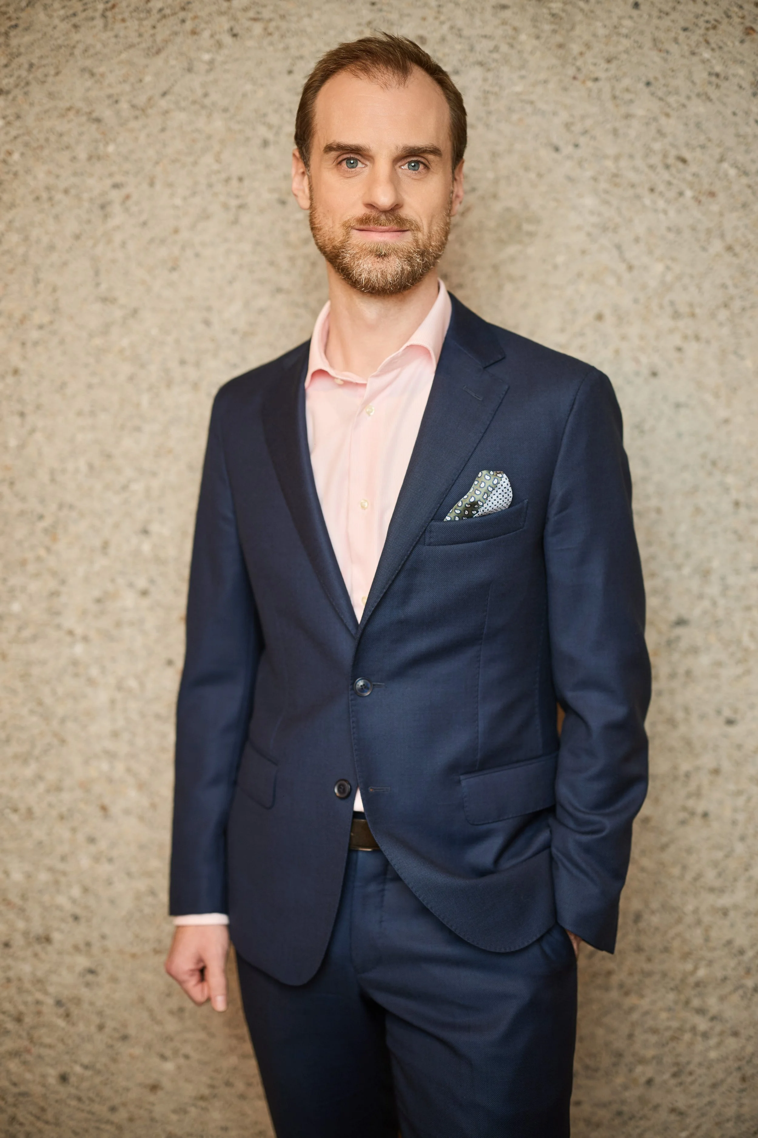Jens Benoot* Banking and finance Commercial Corporate, M&A & Private Equity Restructuring & Insolvency