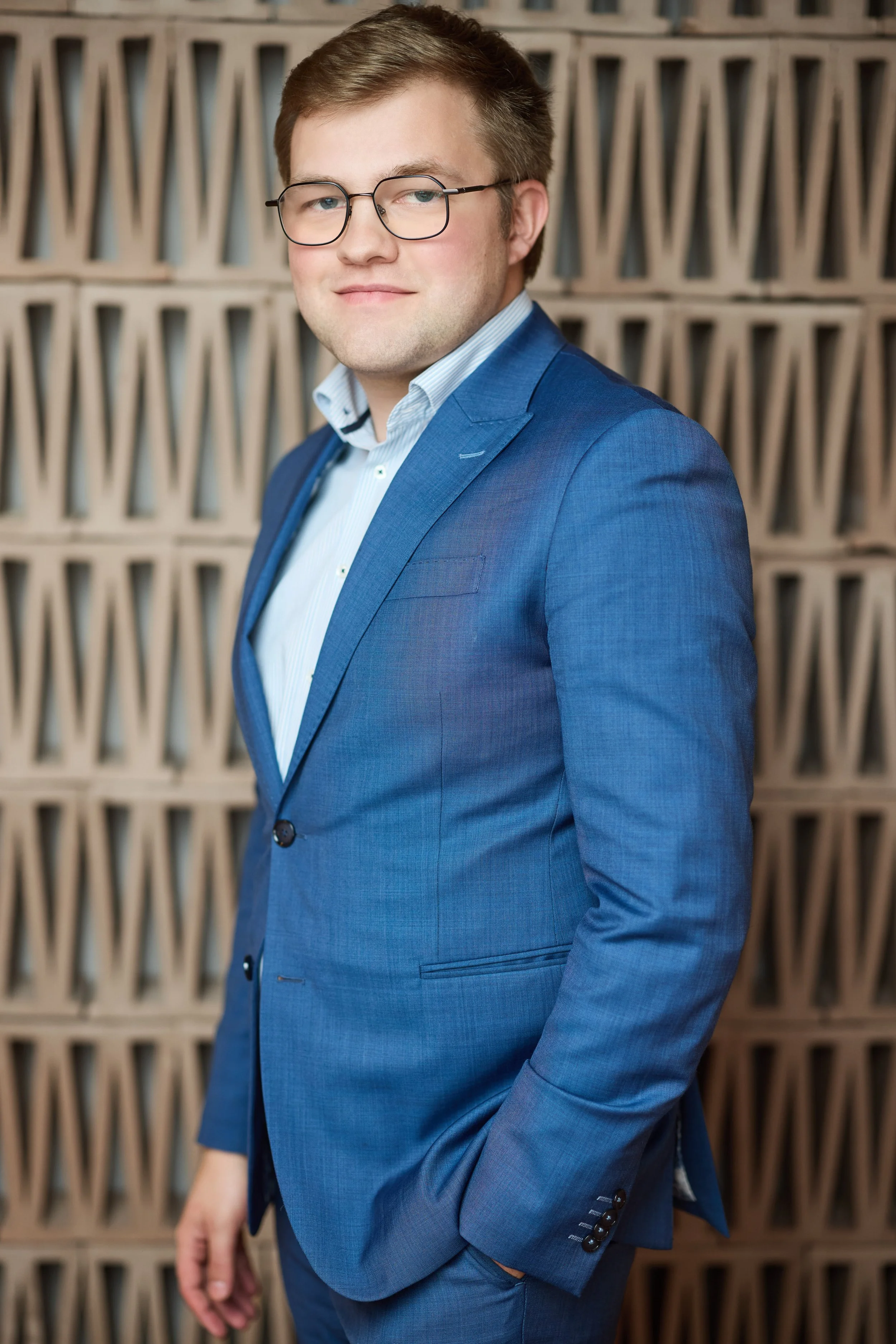 Arne Van Audenhove Public & Administrative