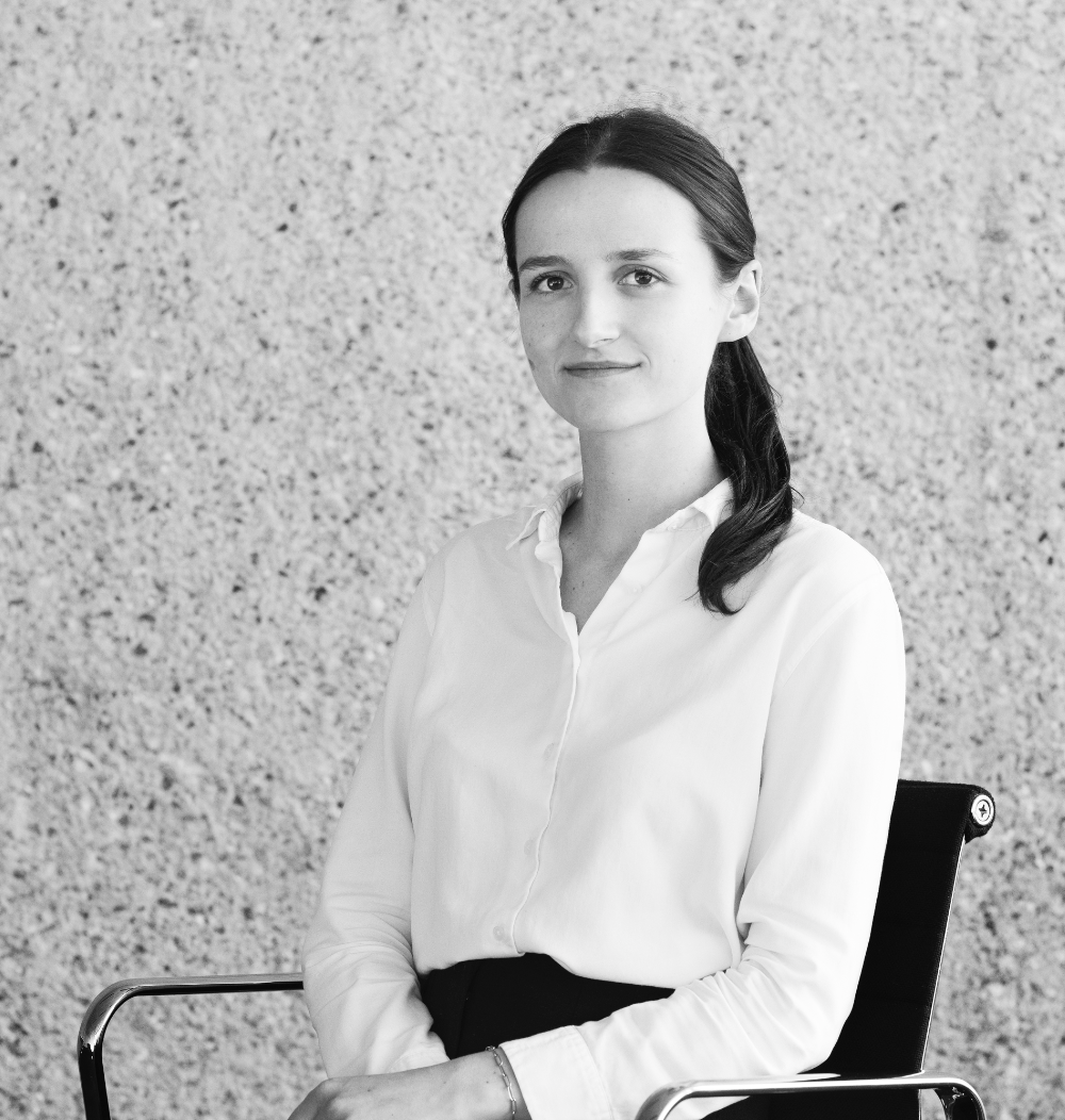Ludmilla Biebuyck Public & Administrative