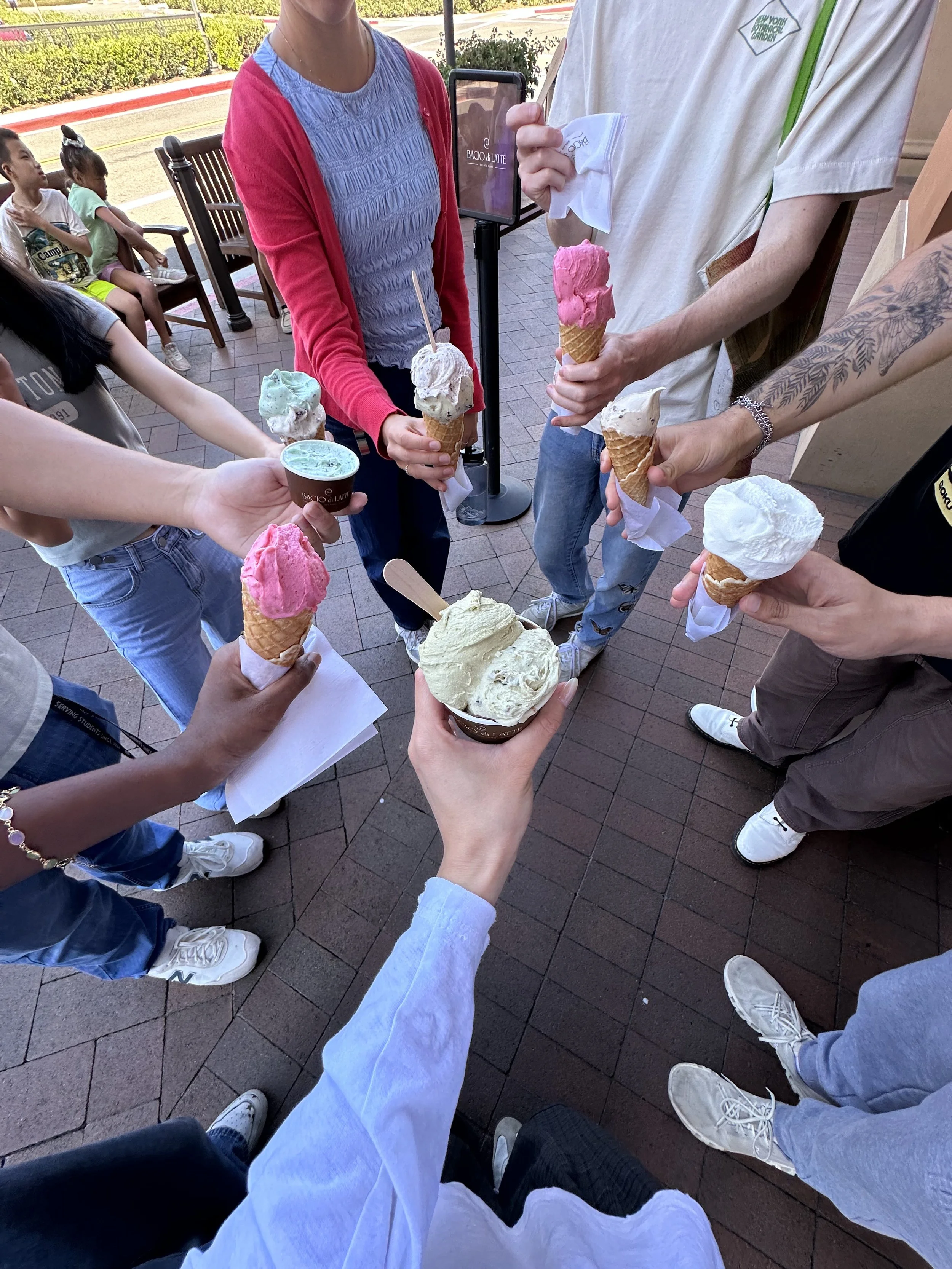 The lab beats the heat with a trip to Bacio di Latte!   

July 29, 2026 
Newport Beach, CA  