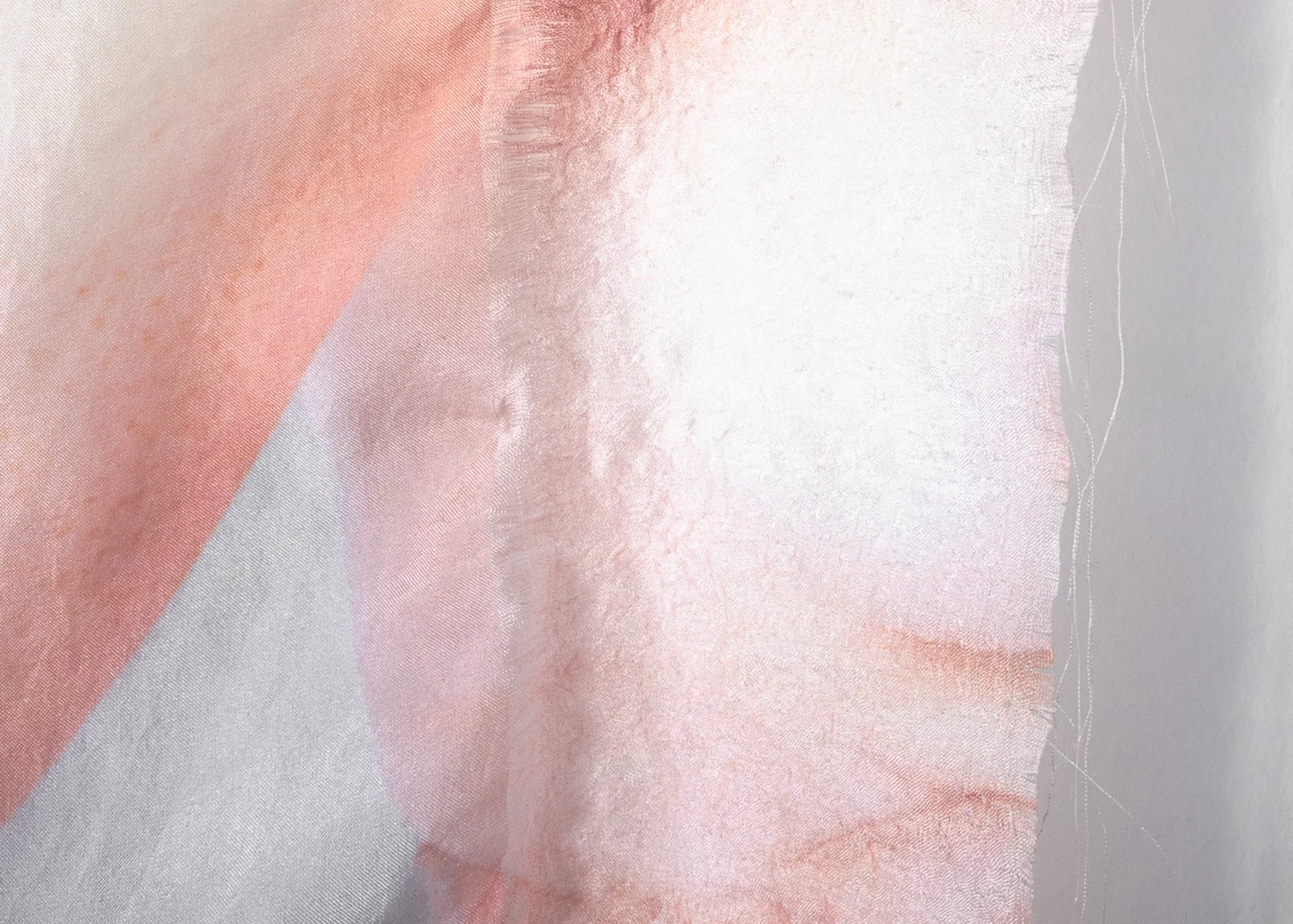 'Loose Gathering #4'(deatil), 2020 Silk. 44 × 26 cm. 
