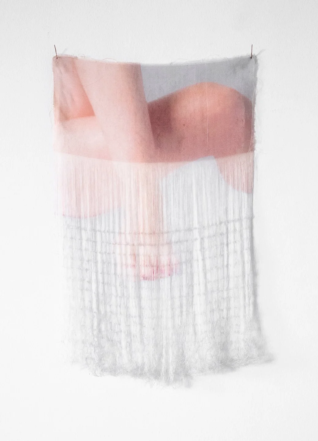 'Loose Gathering #3', 2020. Silk. 44 x 27 cm.
Shortlisted for and exhibited at 'Talente Prize', Internationale Handwerkmesse, Munich.
