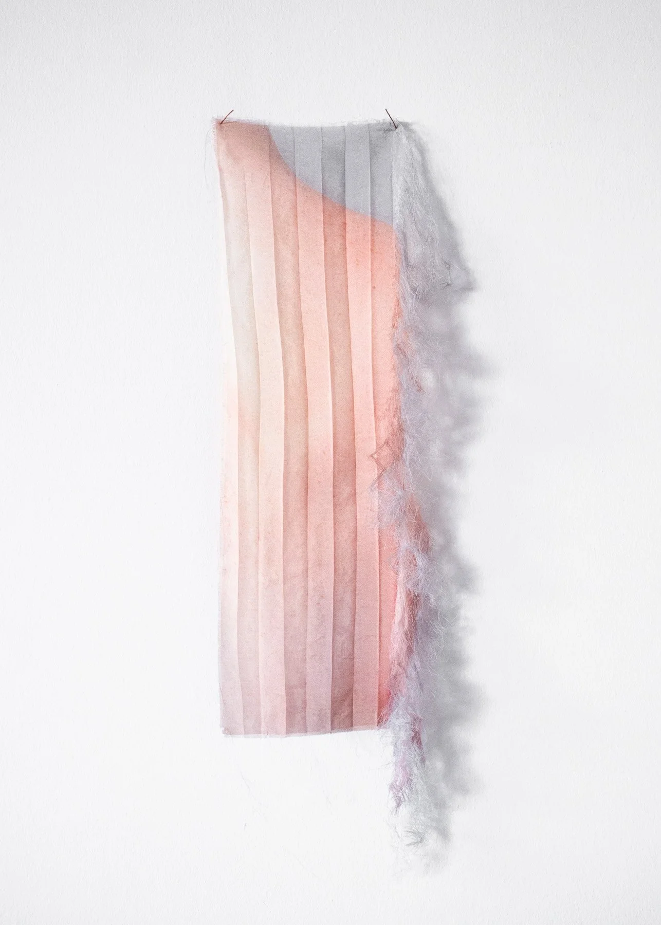 'Loose Gathering #6', 2020. Silk. 52 x 15 cm.
Shortlisted for and exhibited at 'Talente Prize', Internationale Handwerkmesse, Munich, and 'The Ashurst Art Prize', Ashurst HQ, London.

