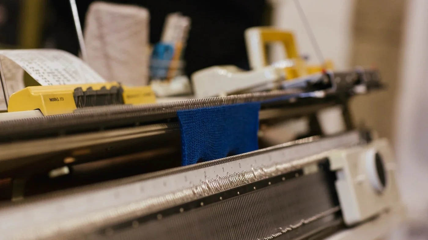 How to use a ribber with a knitting machine