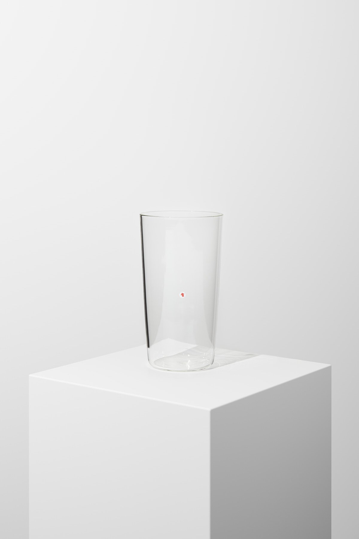 PREVIEW20211021_OOO_NPglass_00_MG_8975_plinth.jpg