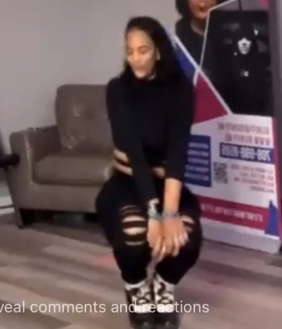 Shyanne Look Black Jeans