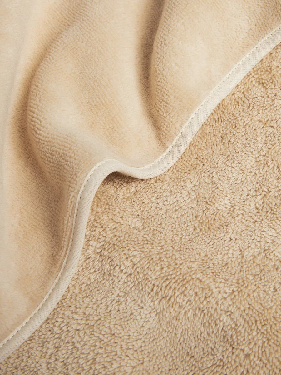 REGINA col.0603_04.jpg