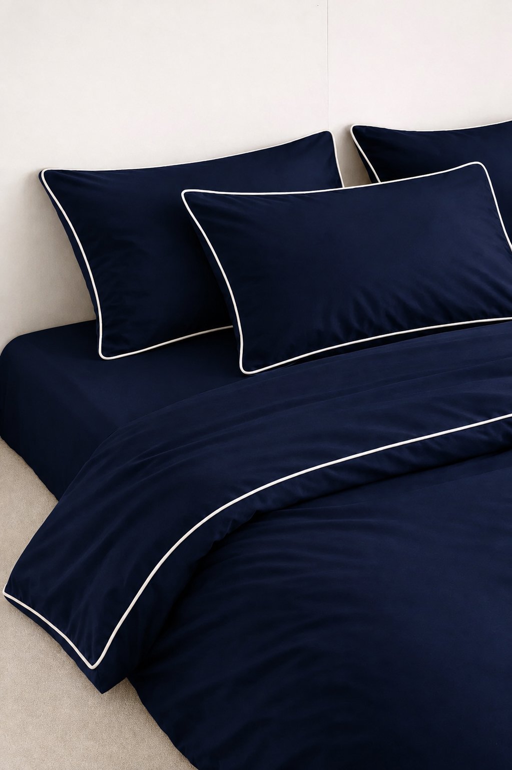 navywhitepiping01.jpg