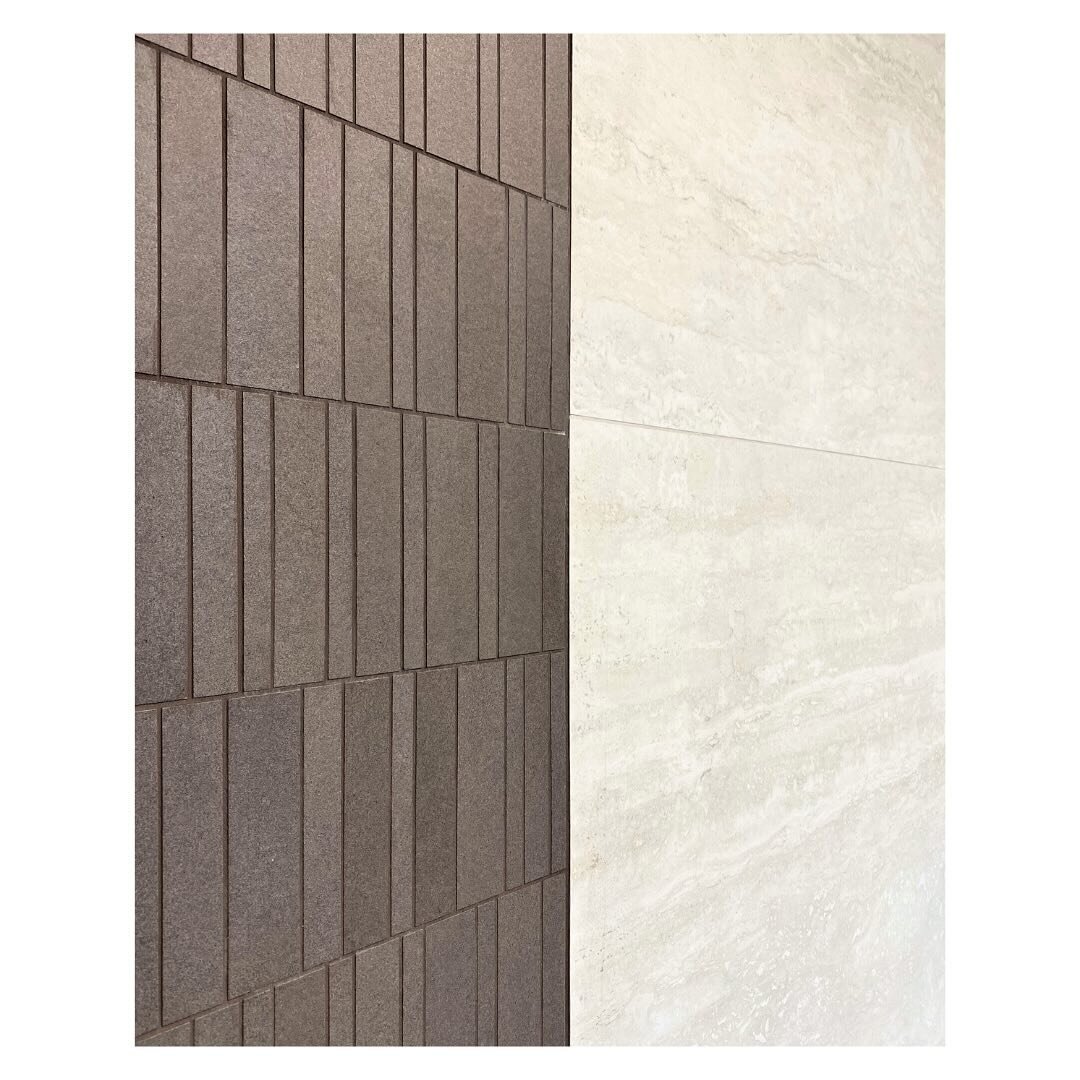 Perfect combo..

#tiles #tiledesign #inspiration #design #travertine #accenttile #walltiles #details #projectsourcing #interiorarchitecture #amsterdam #netherlands🇳🇱