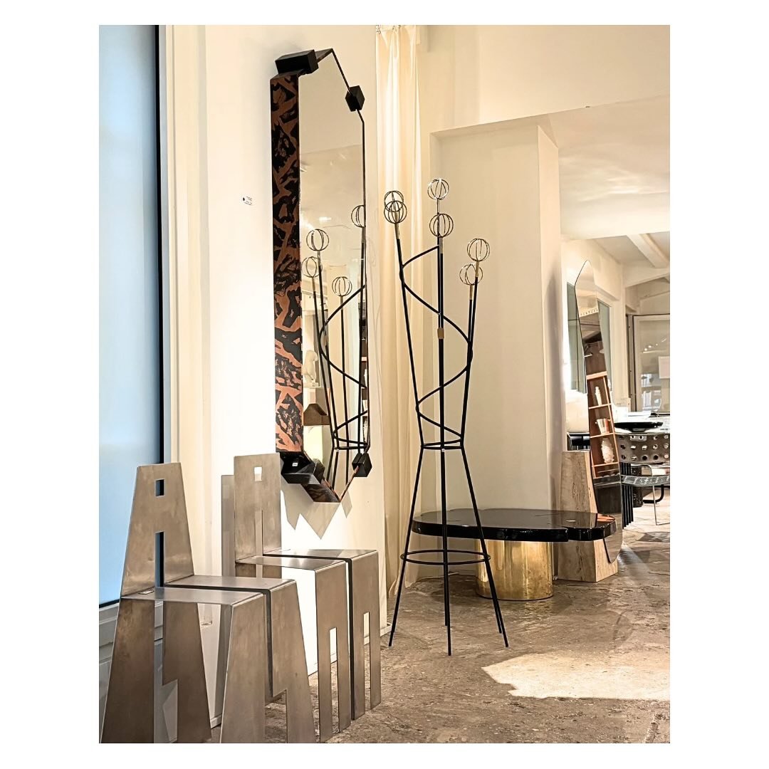 Paris.. a few weeks back

Chaises 1600/1800 by @argot_studio 

#paris #argot #chair #sculptural #stainlessteel #brushed #charlotteperriand #futuristic #design #modernism #furniture #bespoke #inspiration #interiorarchitecture #travel #france