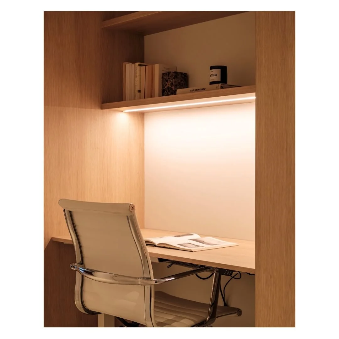 Home office details

Design by @studio___p3 
Photography by @justinreidross 

#homeoffice #warmminimalism #apartment #bespoke #neutral
