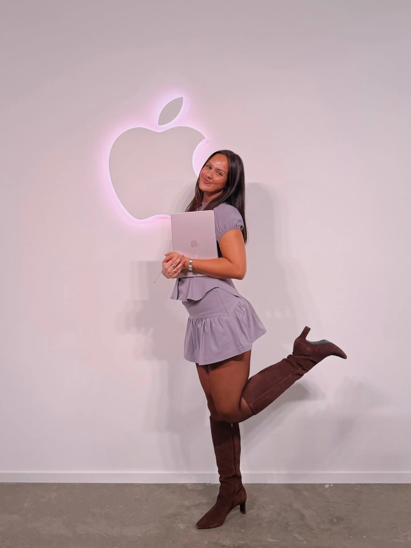 had the BEST time at the apple experience learning about the ✨new✨ MacBook Neo and all the other new spring things!! 

soooo grateful to be in these spaces, I love what I do and it&rsquo;s all thanks to youuuuu ily🤍 

#apple #macbookneo