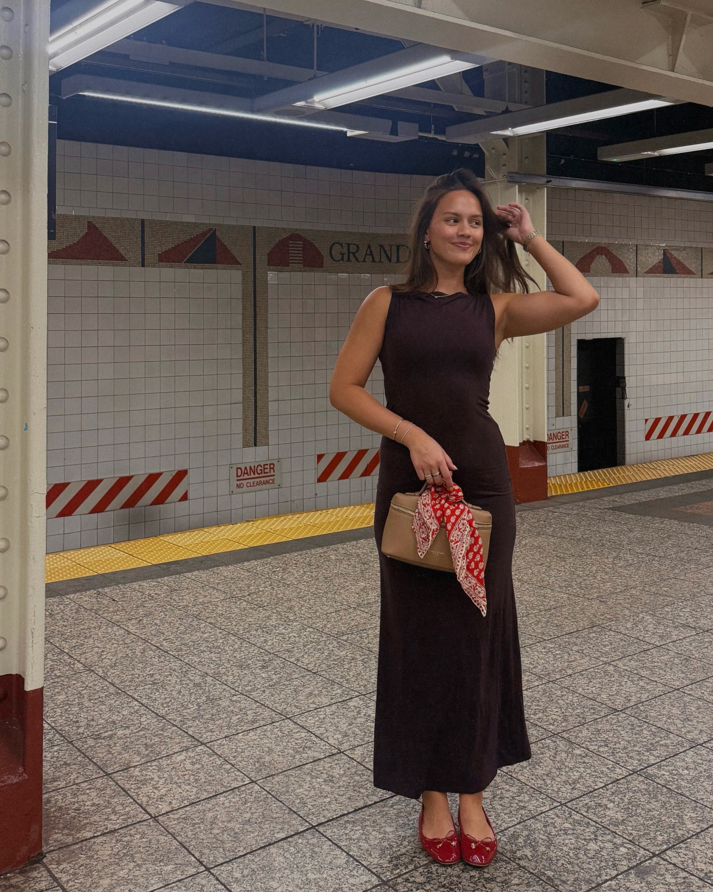got serious about checking off things on my nyc bucket list in the last month i was here:

- snl standby&hellip; actually seeing @nbcsnl tbd 
- met gala carpet (literally)
- see a show filming irl @gildedagehbo 
- whitney museum
- see as many broadwa
