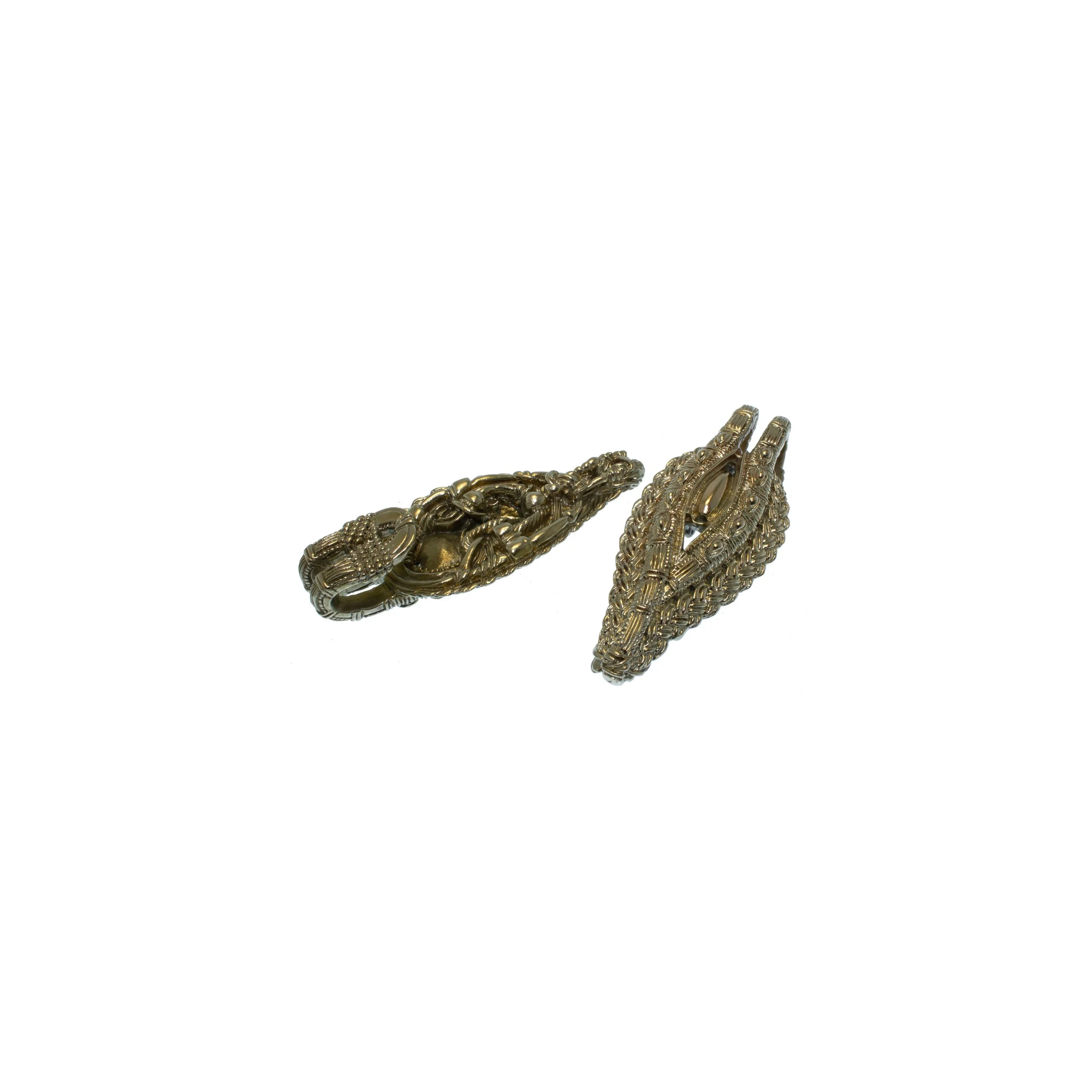 white-brass-shield-of-braids-weights-safe-products.jpg