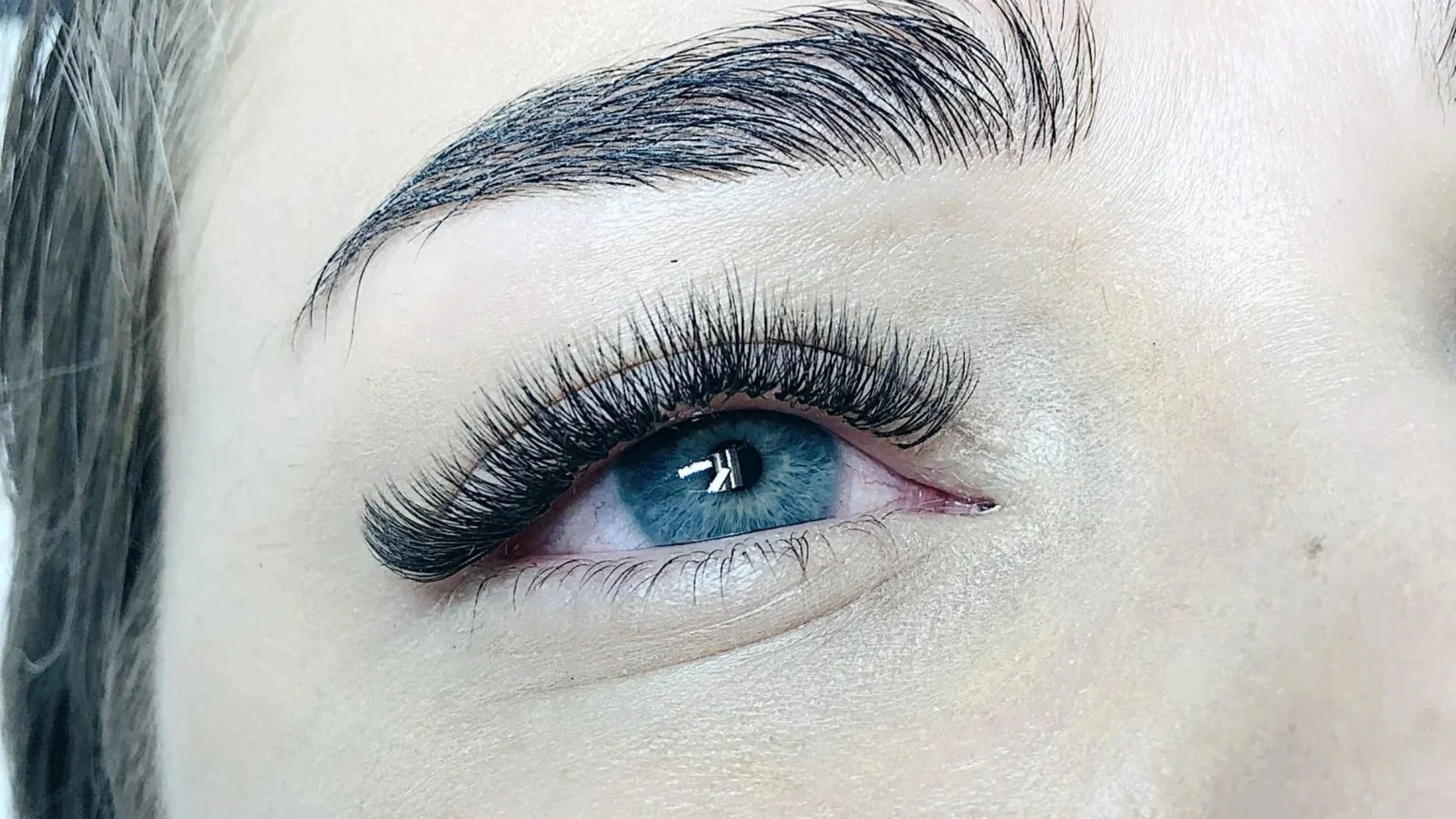 What Happens During a Lash Lift