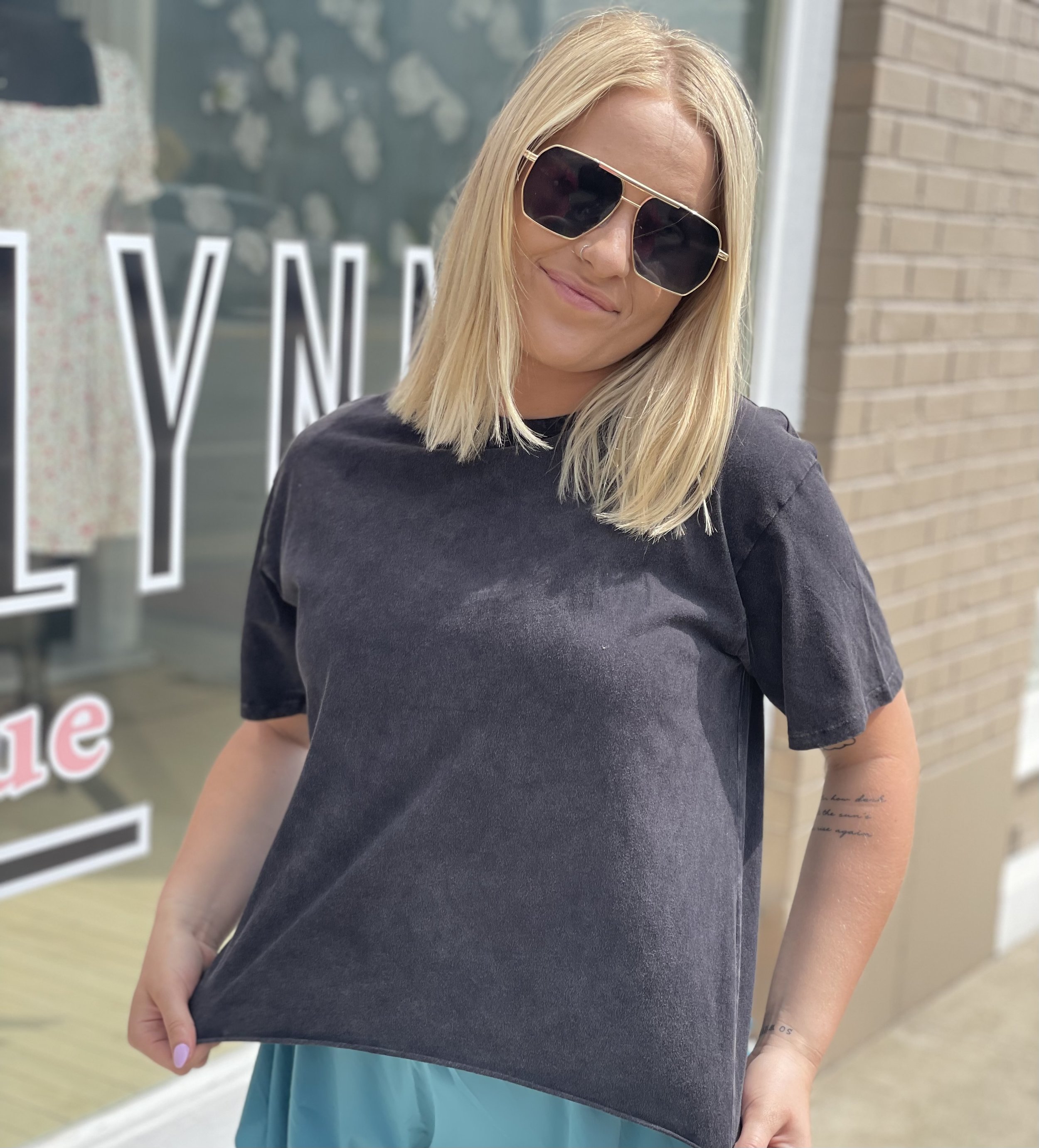 Black Tee