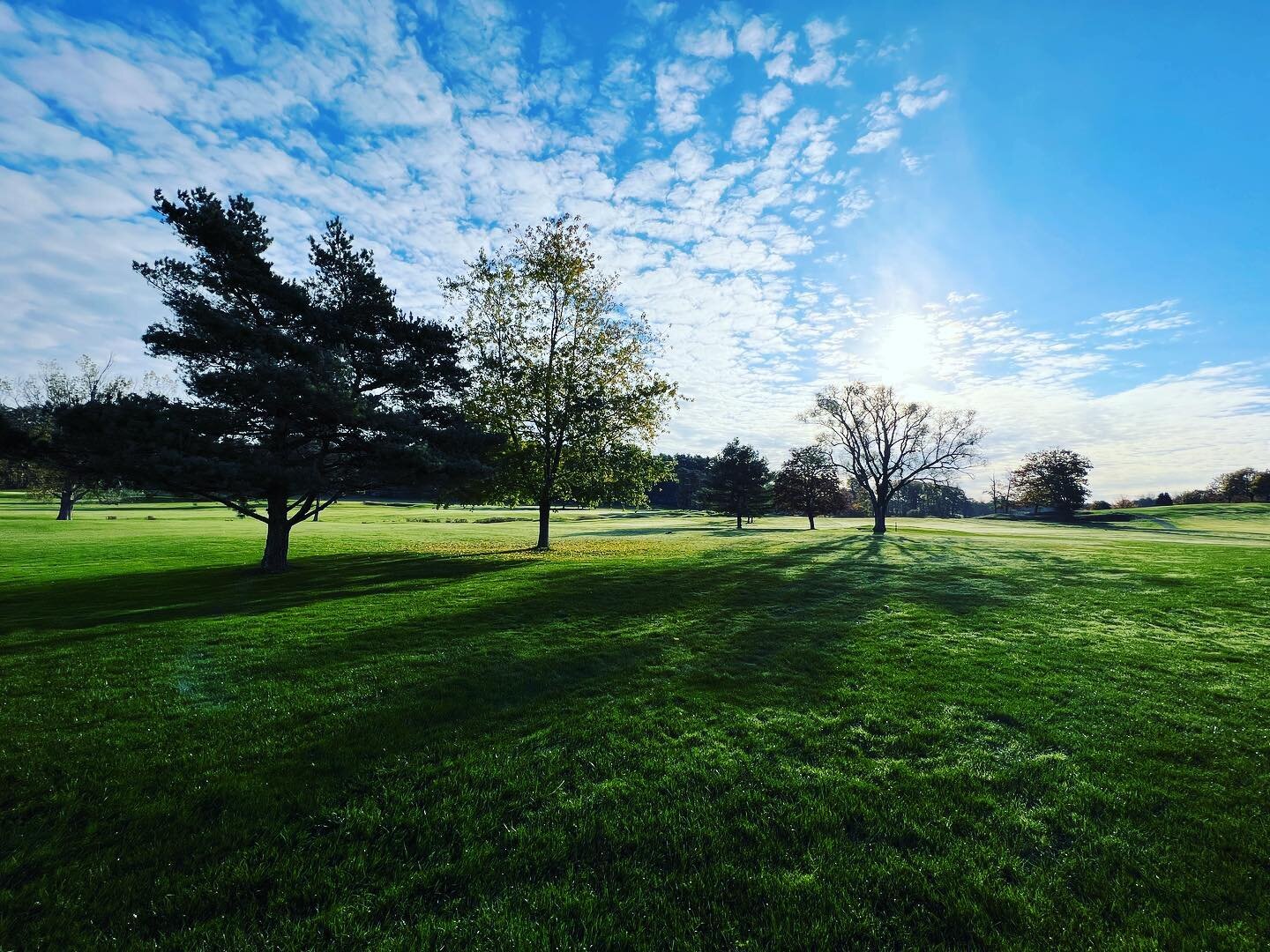 Tis&rsquo; a beautiful morning out there! We only have a few days left and tee times are filling up quickly.  Could hit 60* tomorrow!  Don&rsquo;t miss out, get your tee times today at www.thebathgolfclub.com ! #mainegolf #shipcity #gonavy #fallgolf