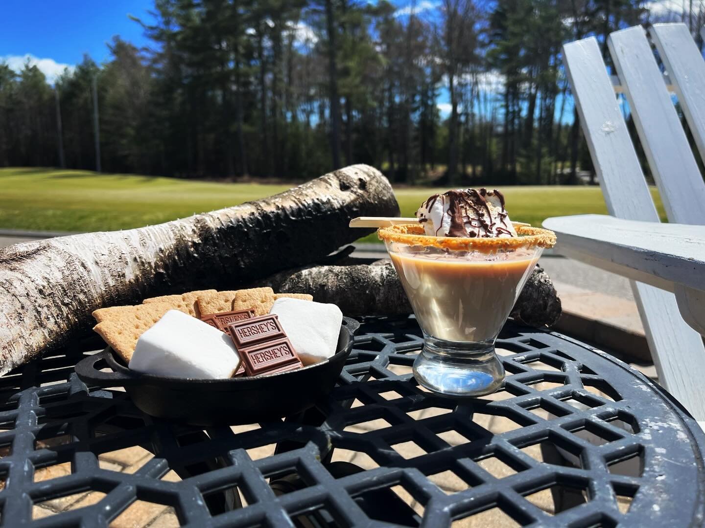 It&rsquo;s almost Firepit Friday at THE Old Marsh CC! Come enjoy what looks to be a beautiful night with friends around one of our @solostove fire pits with a signature s&rsquo;mores martini and a delectable s&rsquo;mores platter! As always, public i