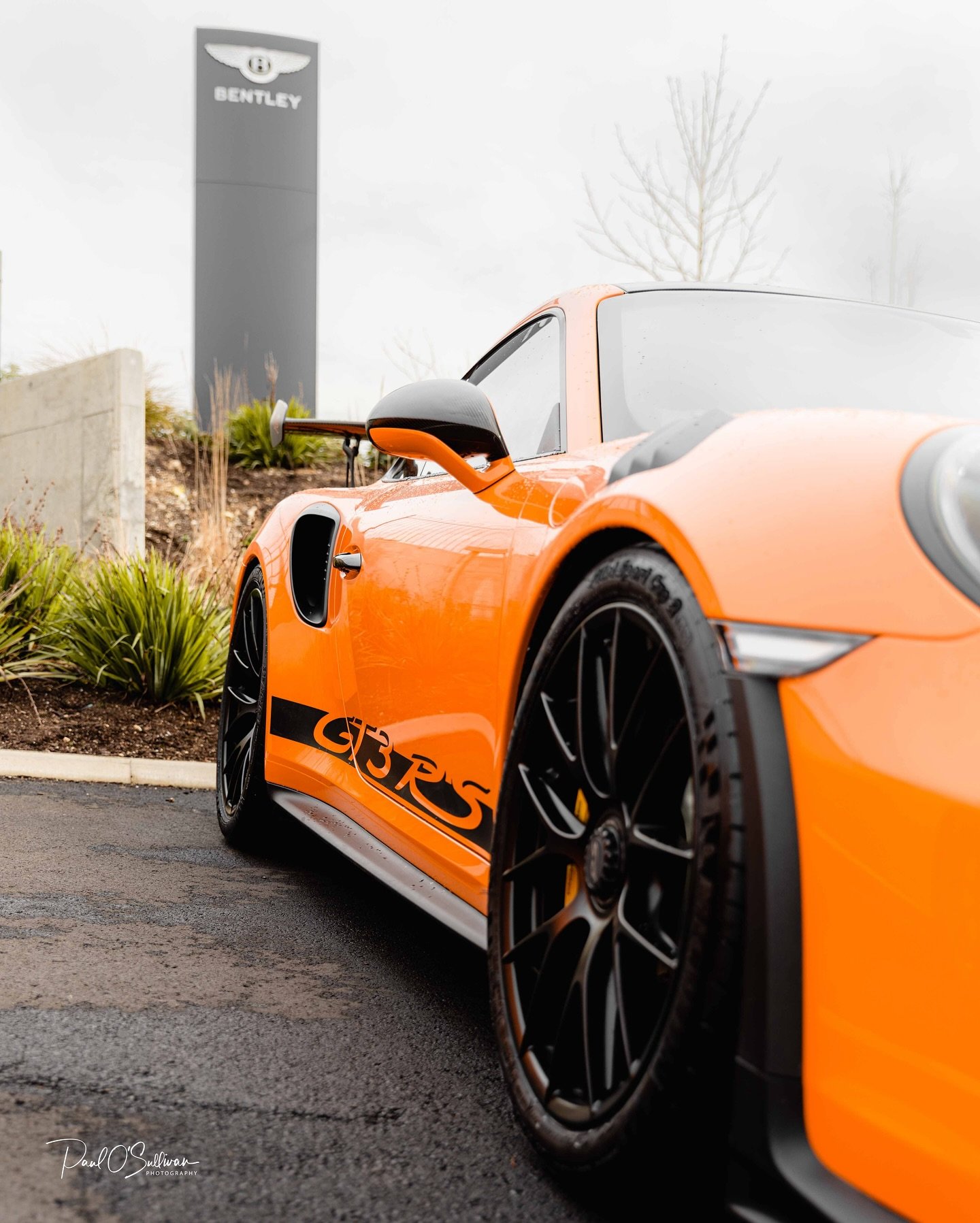 A stunning GT3 RS with Weissach package at Porsche Centre High Wycombe. 🍊😮&zwj;💨

@porschecentrehighwycombe @sccprivatemembers