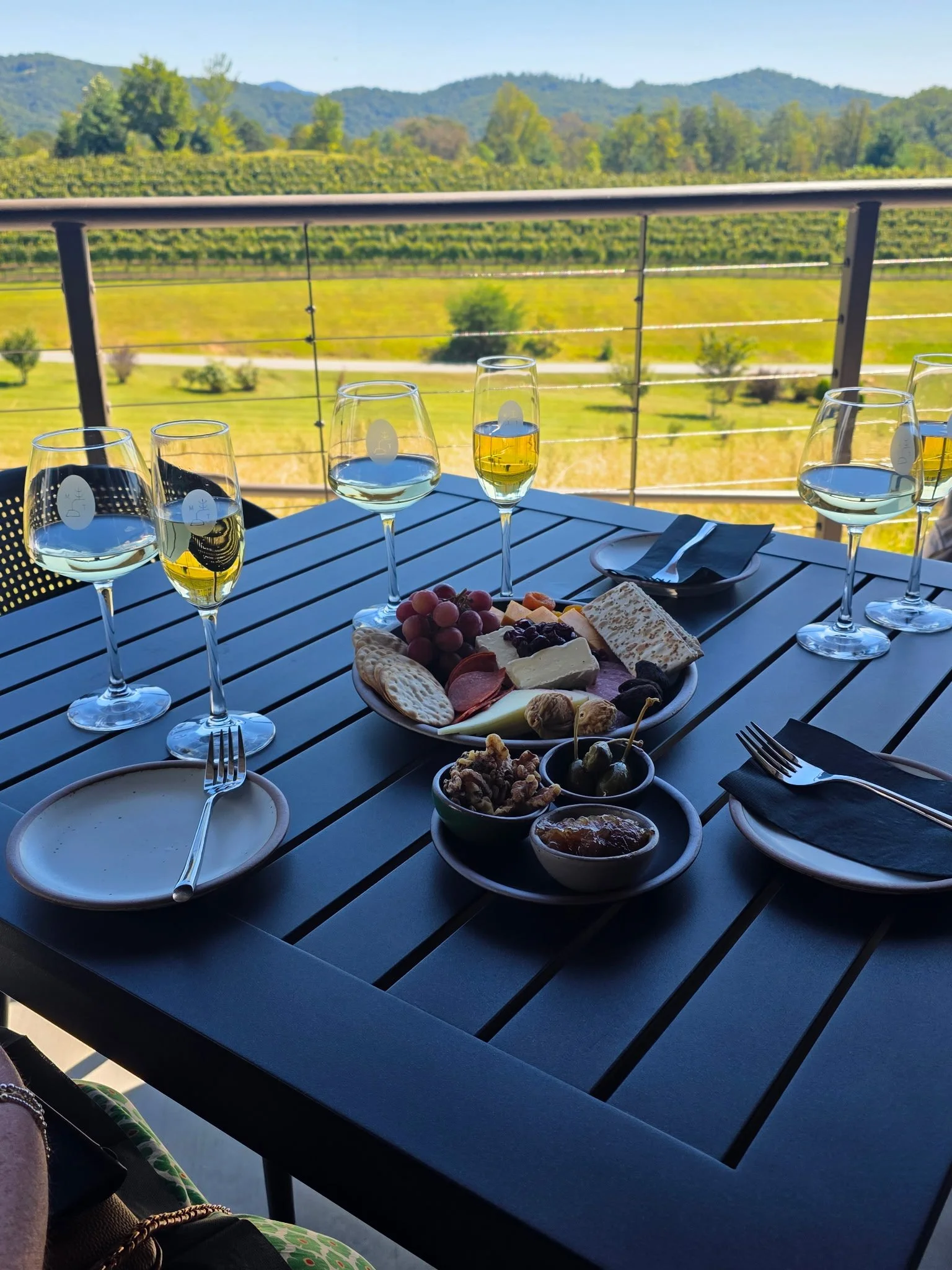 How to Plan a Fall Group Getaway in Hendersonville, NC