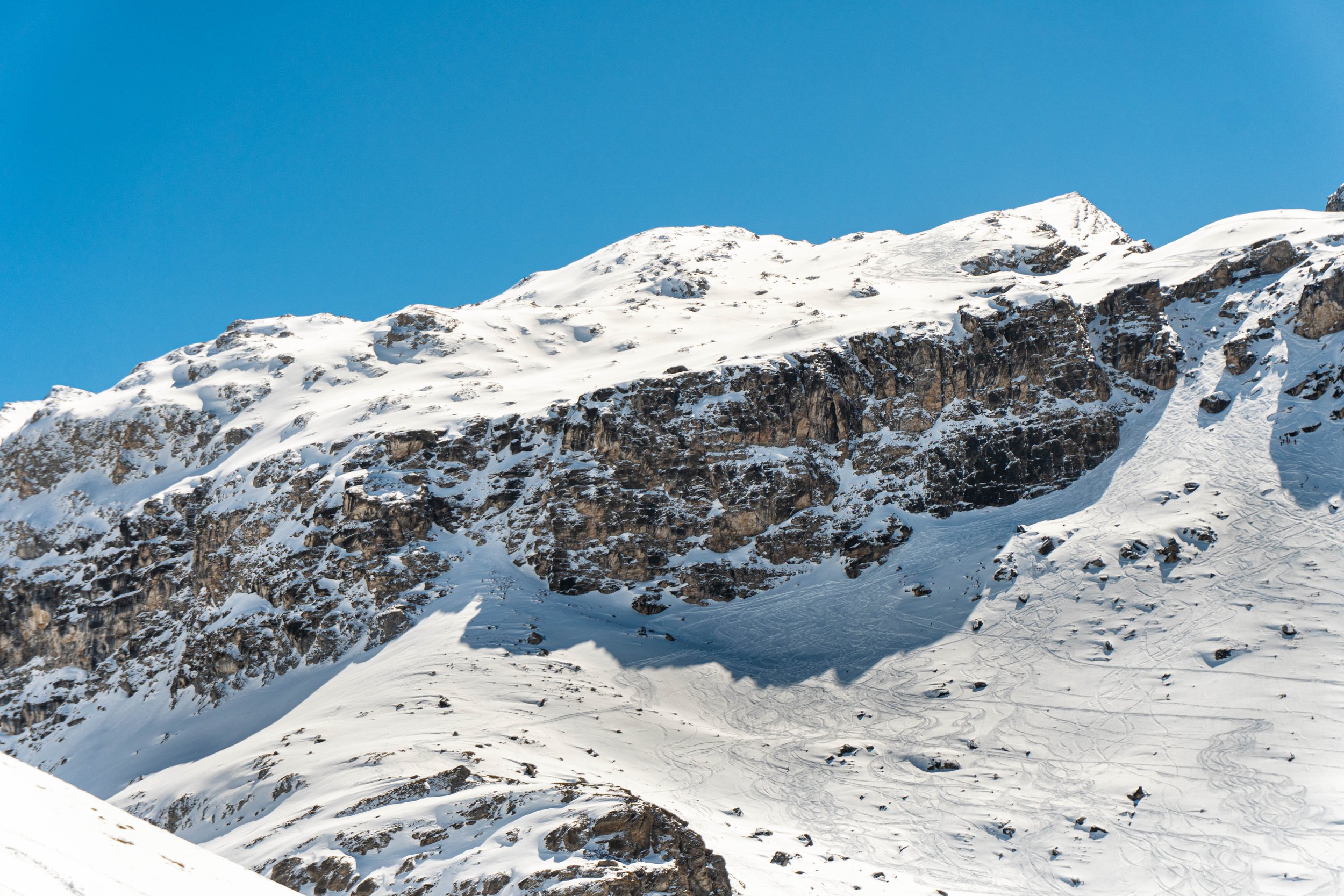 MOUNTAIN 2.jpg