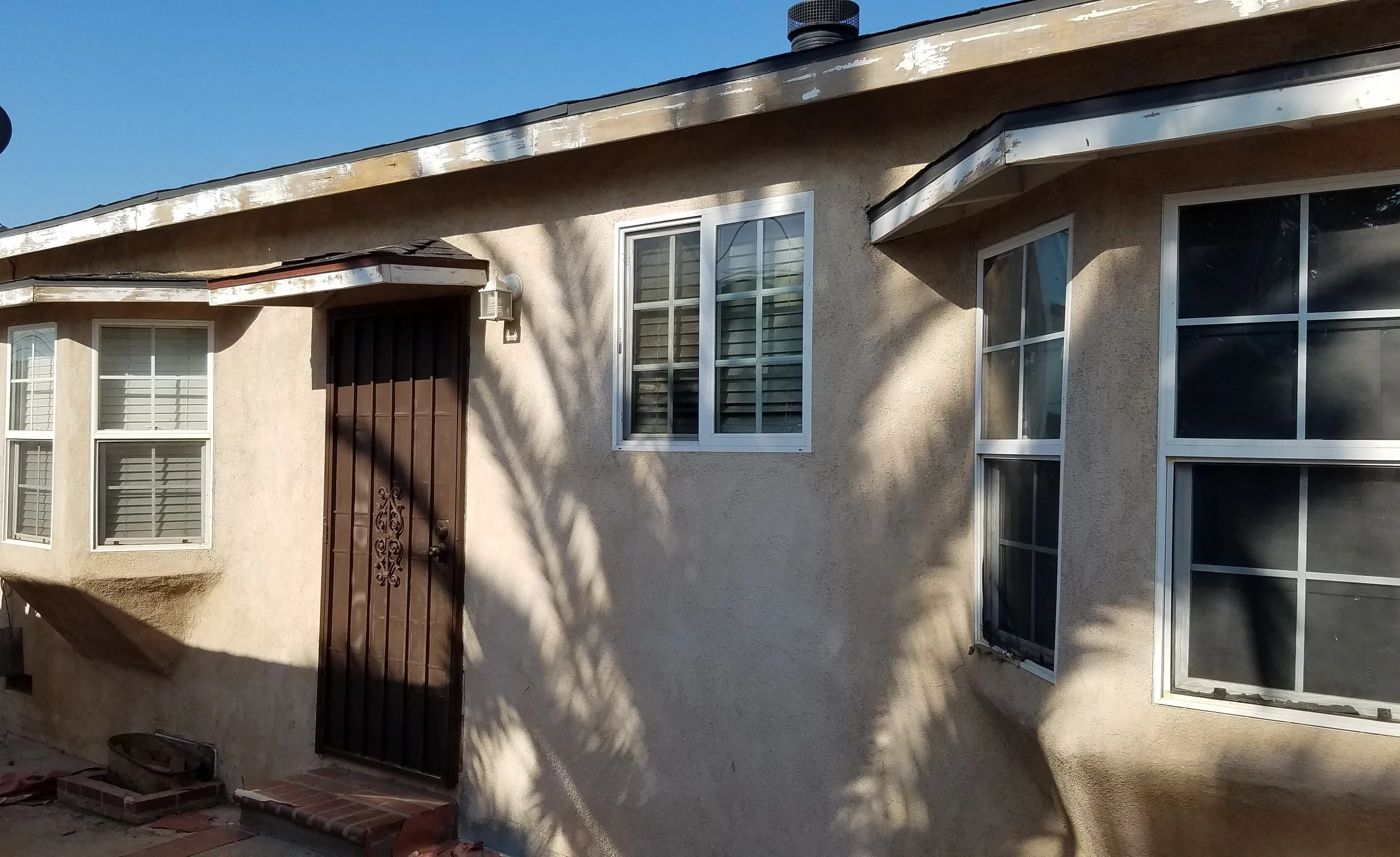 Exterior painting - sanding