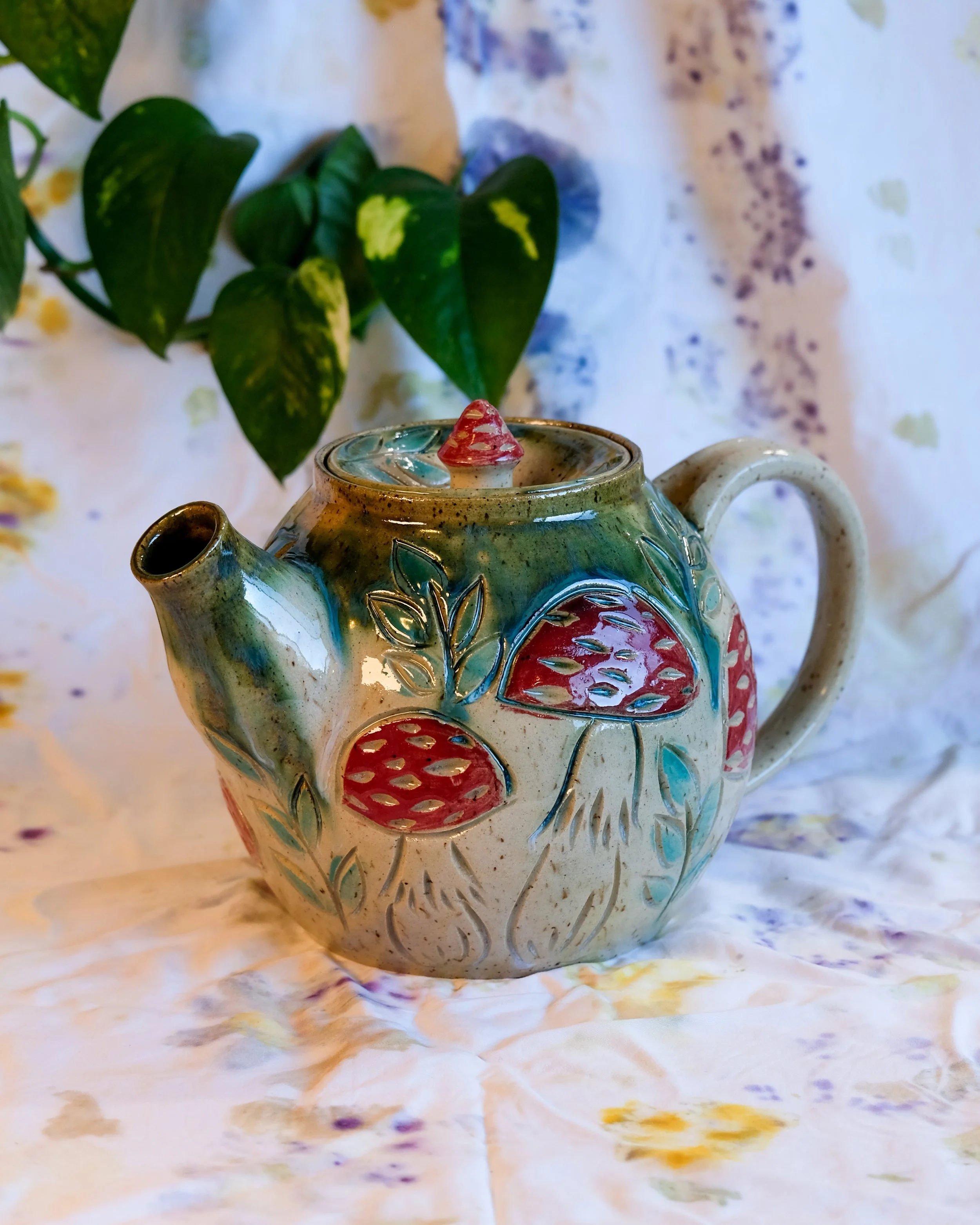 teapot amanita.jpg