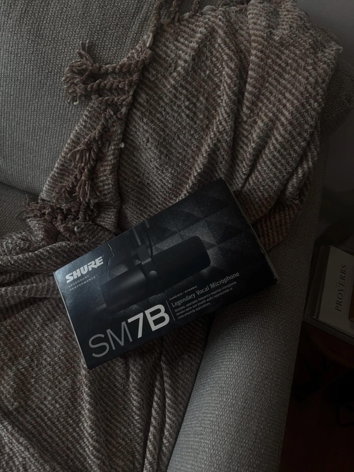 RIFA SHURE SM7B??

Me queda el &uacute;ltimo SM7B (Nuevo) y estamos pensando rifarlo ya que me tendr&eacute; que operar por una fractura 🤦&zwj;♂️🦴🩼Me han escrito varios interesados x interno. Si quieres sumarte comenta 🎙️y te mandamos la info ape