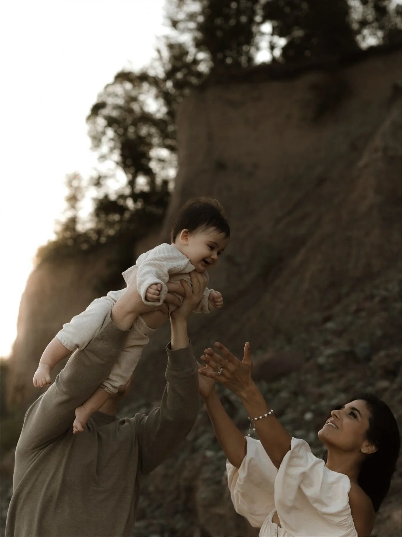 The first light of day, 
slipping in soft and warm, 
sinking straight into the quiet places beneath your ribs.

Stephanie George Photography
Family, maternity and newborn photographer 
Syracuse ,NY based

#familyphotography #StephanieGeorgePhoto #syr