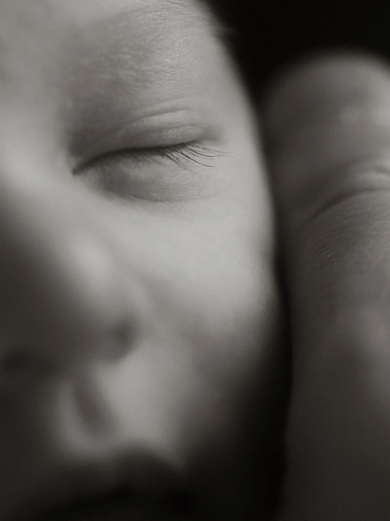 Home. 
inside the walls where the becoming begins. The familiar light. 
The sweet and watchful presence of fur babies. 
loved into the rhythm of a family already waiting for them.

Stephanie George Photography 
Emotive photographer for Maternity, New