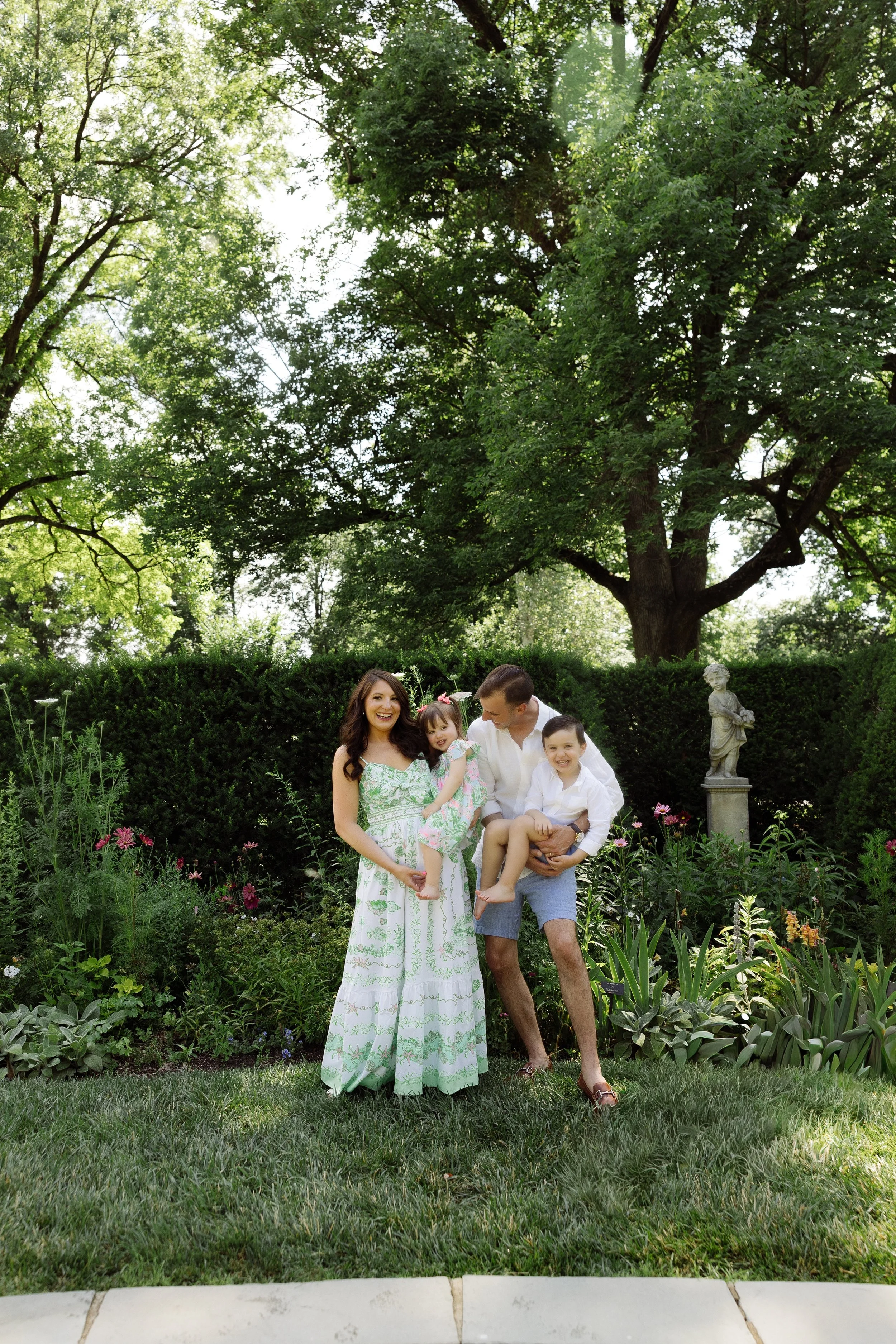 LobeFamily2026-6049.jpg