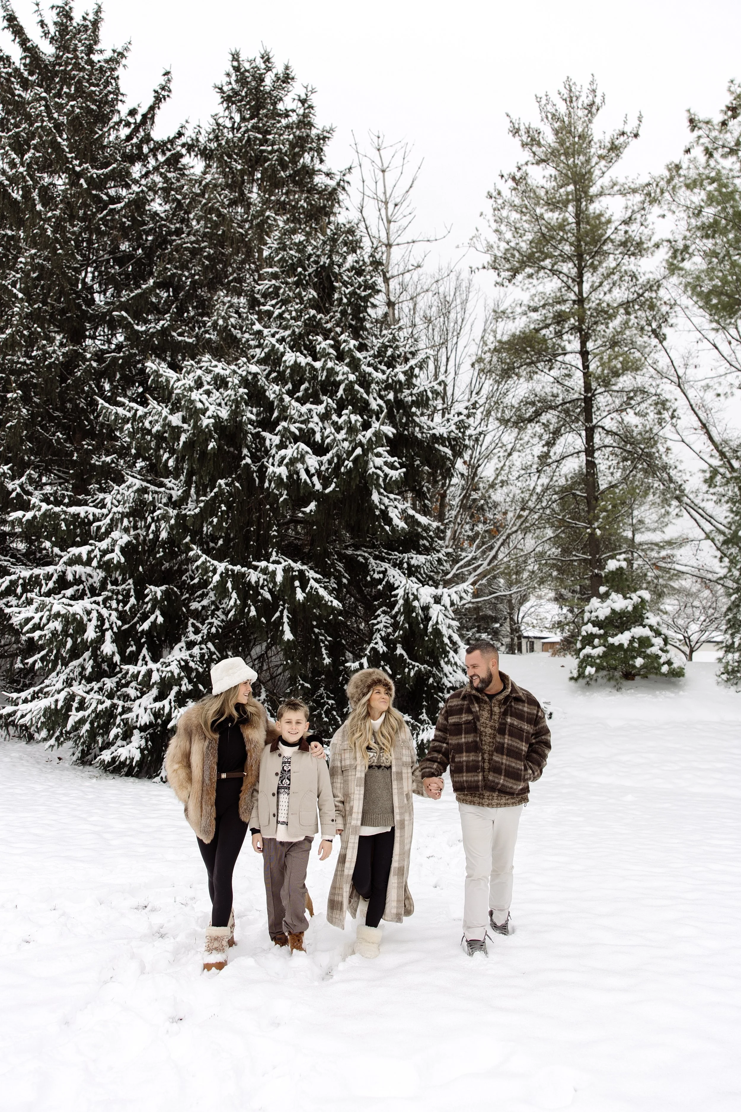 BOWMANCHRISTMAS2025-7225.jpg