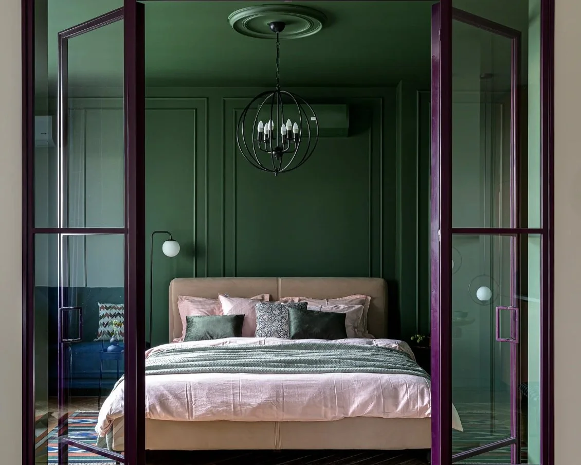 A Bland Ukrainian Apartment Now Bursts With Colorful Energy