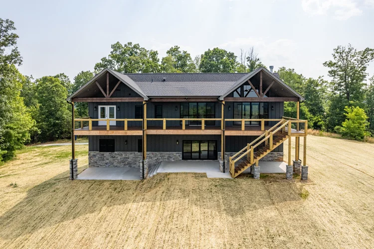 Mountain Ridge Retreat